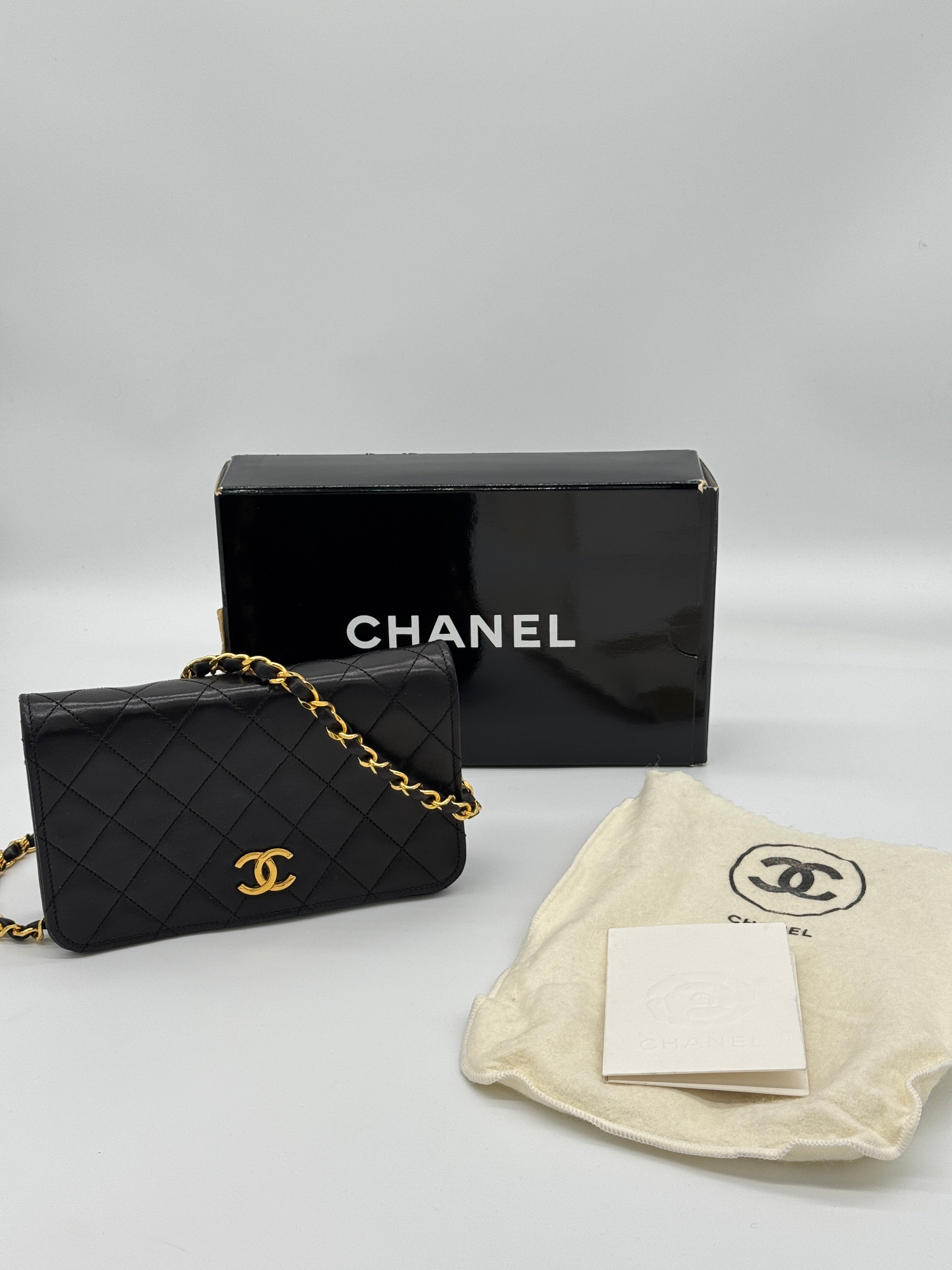 Chanel Wallet on Chain