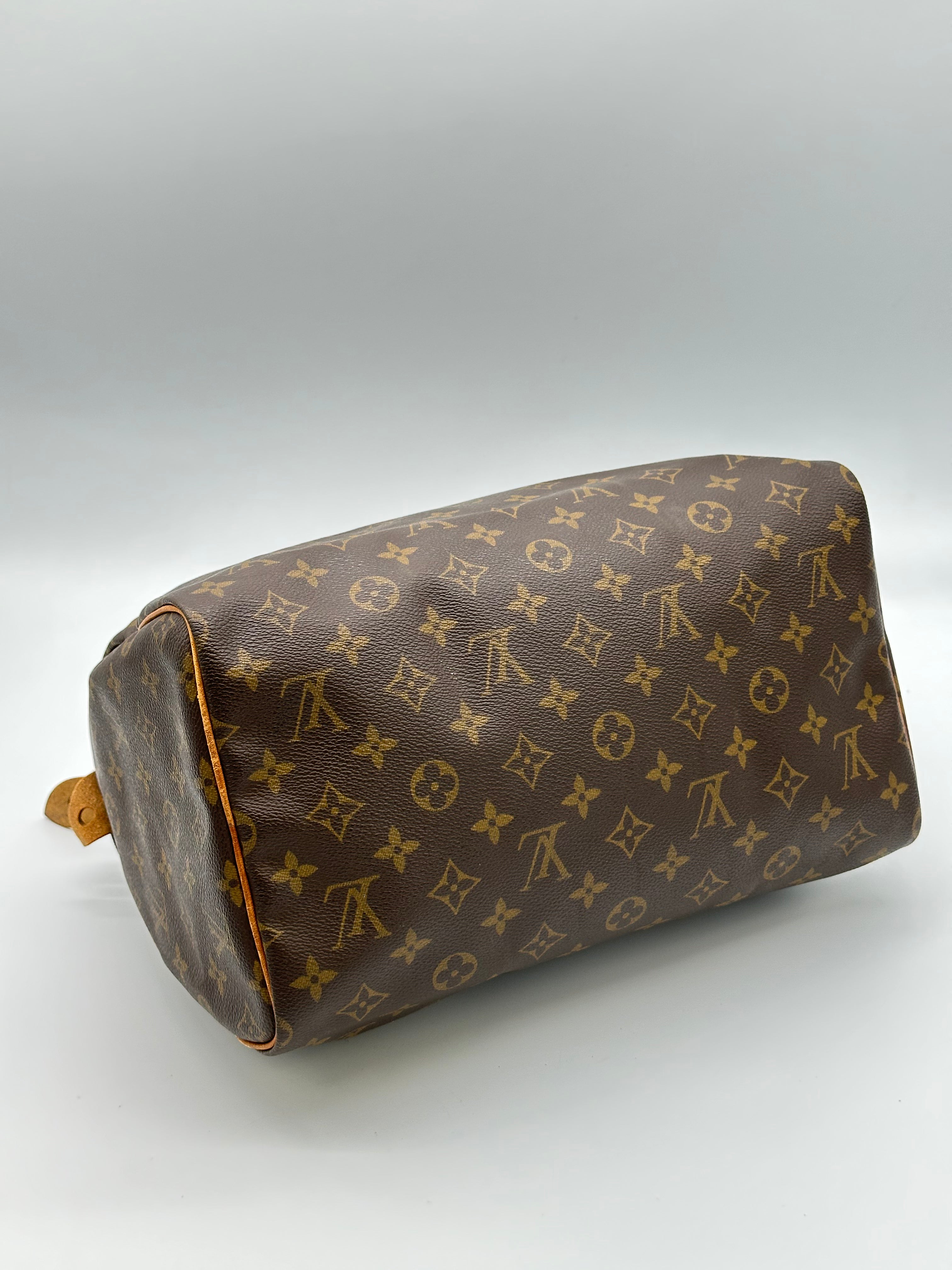 Louis Vuitton Speedy 30