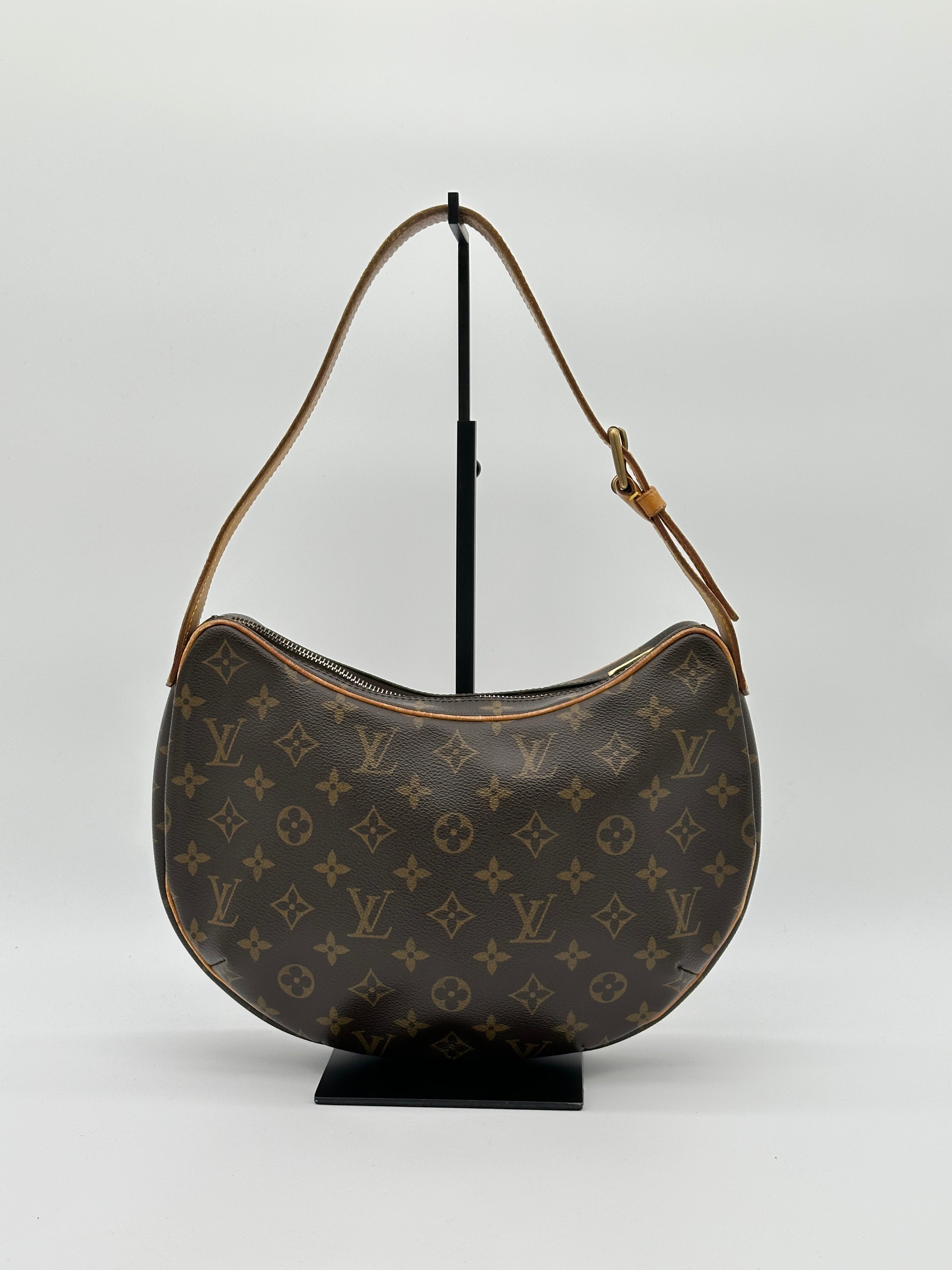 Louis Vuitton Croissant MM