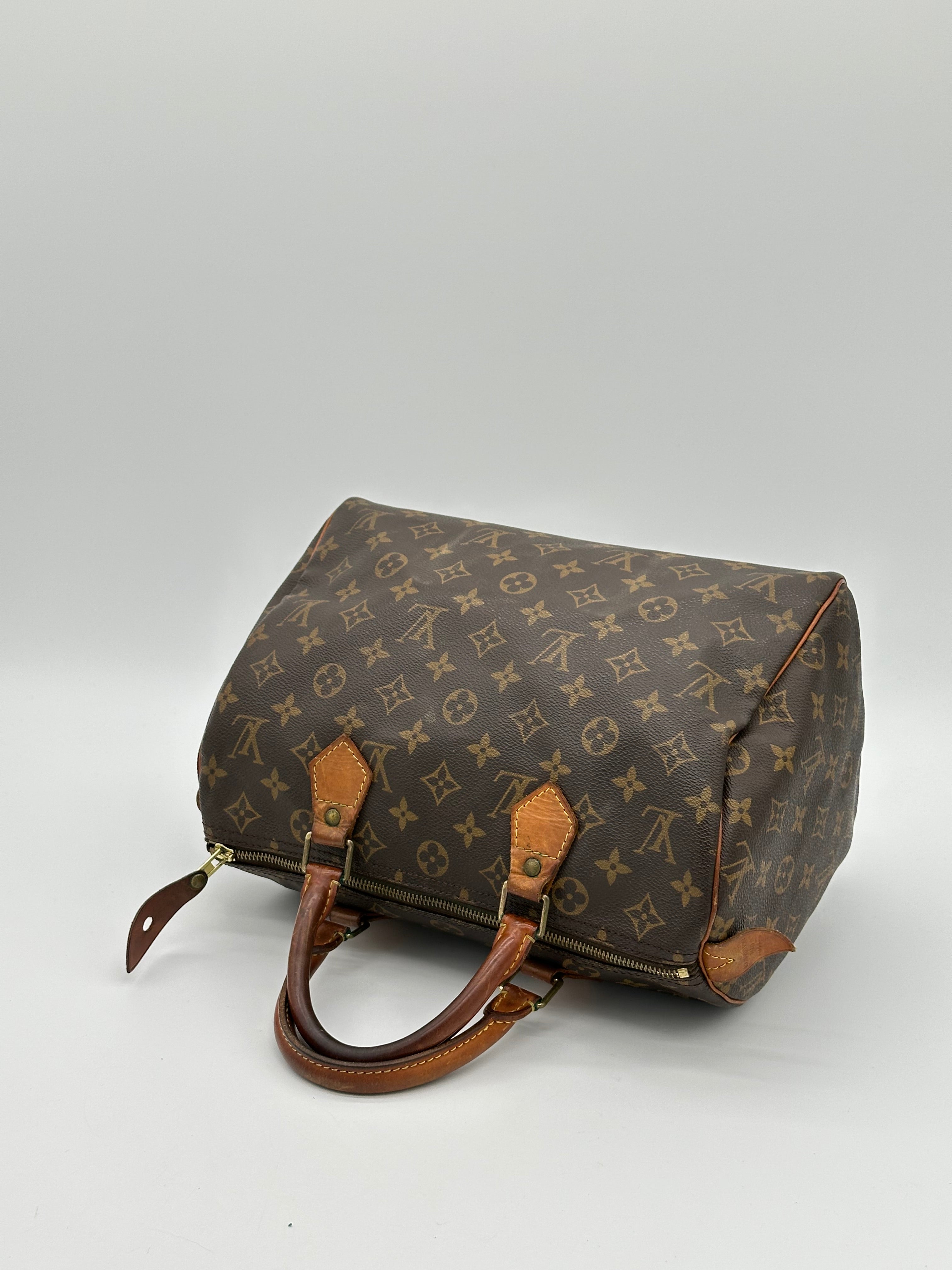 Louis Vuitton Speedy 30