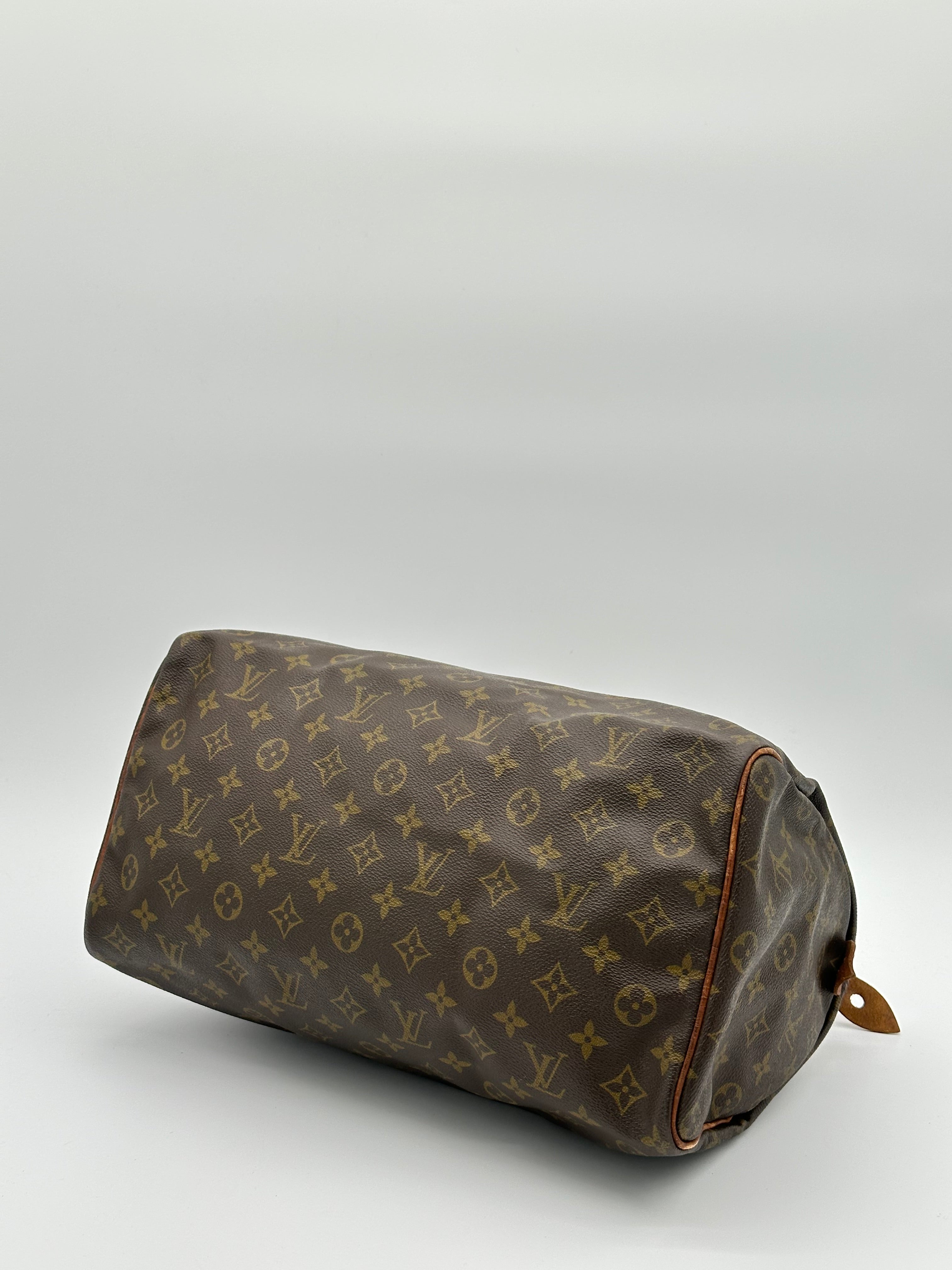 Louis Vuitton Speedy 35