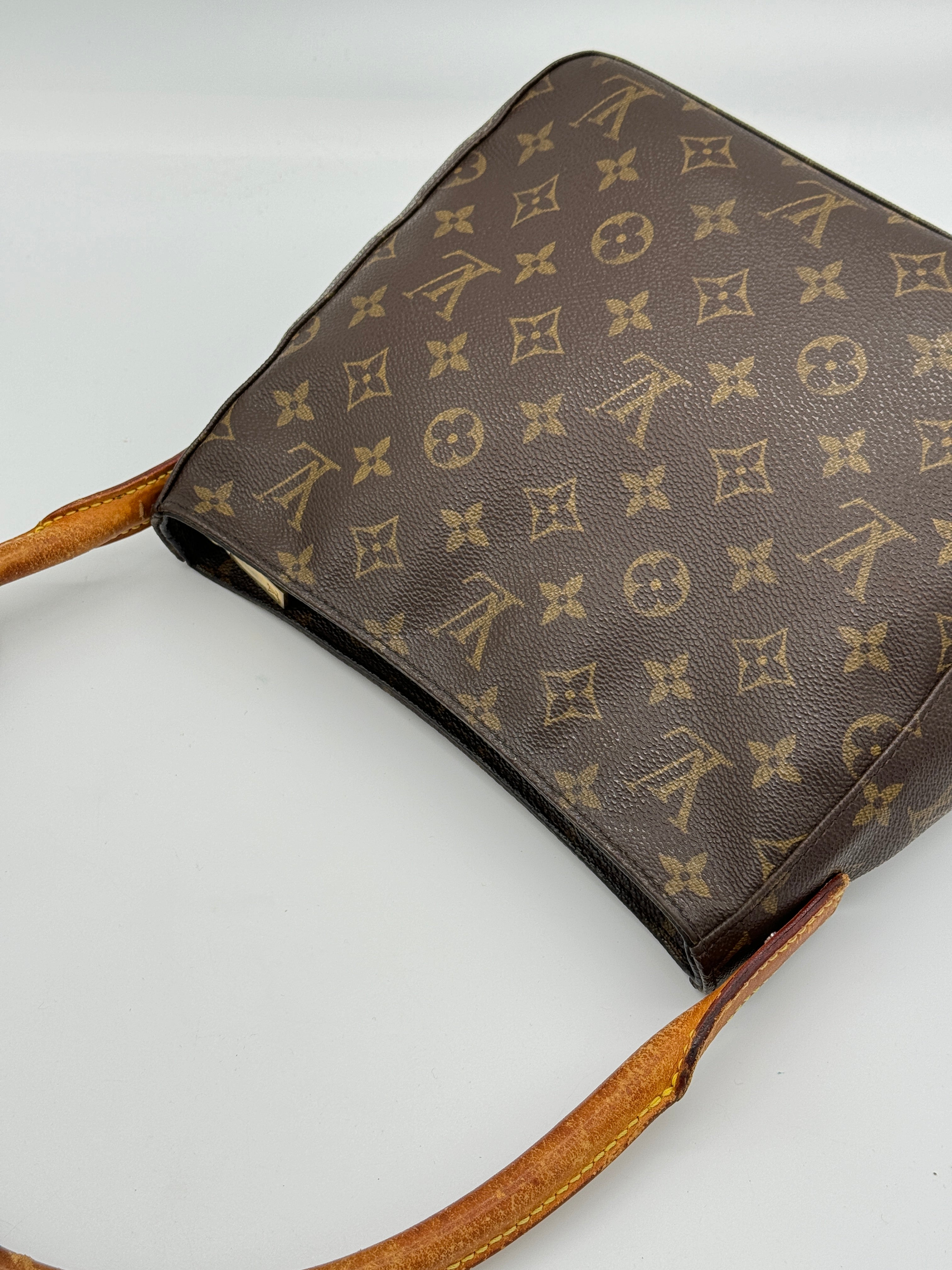 Louis Vuitton Looping MM
