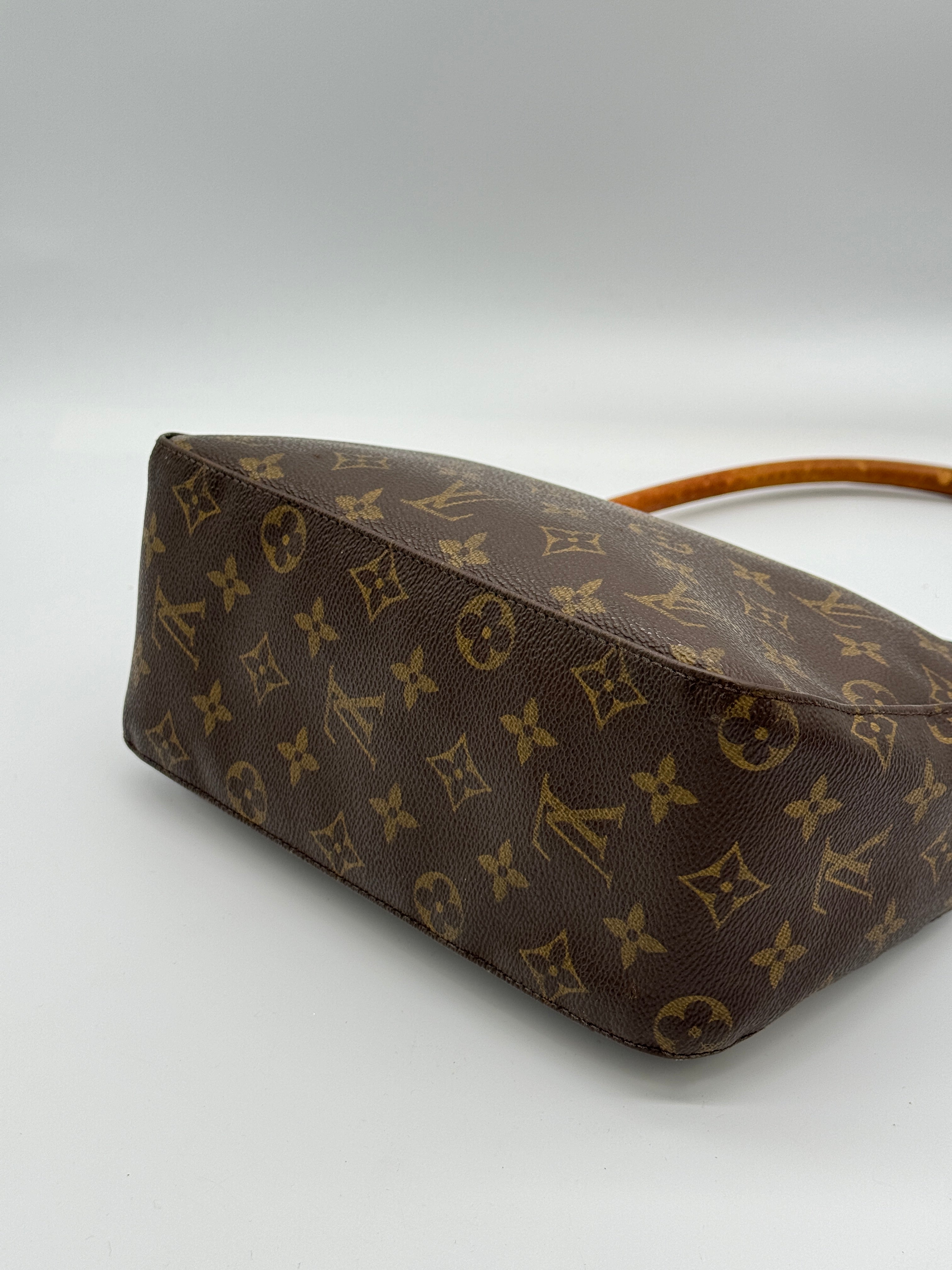 Louis Vuitton Looping MM