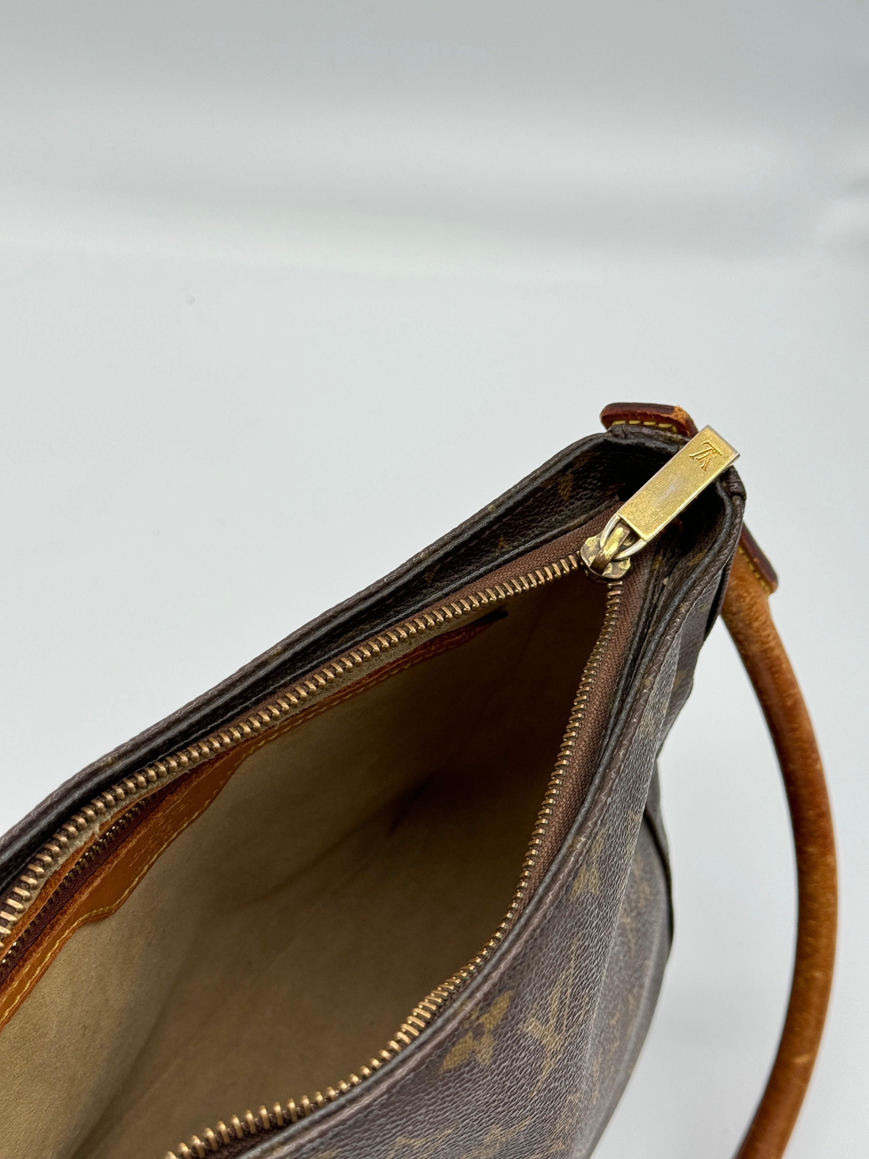 Louis Vuitton Looping MM