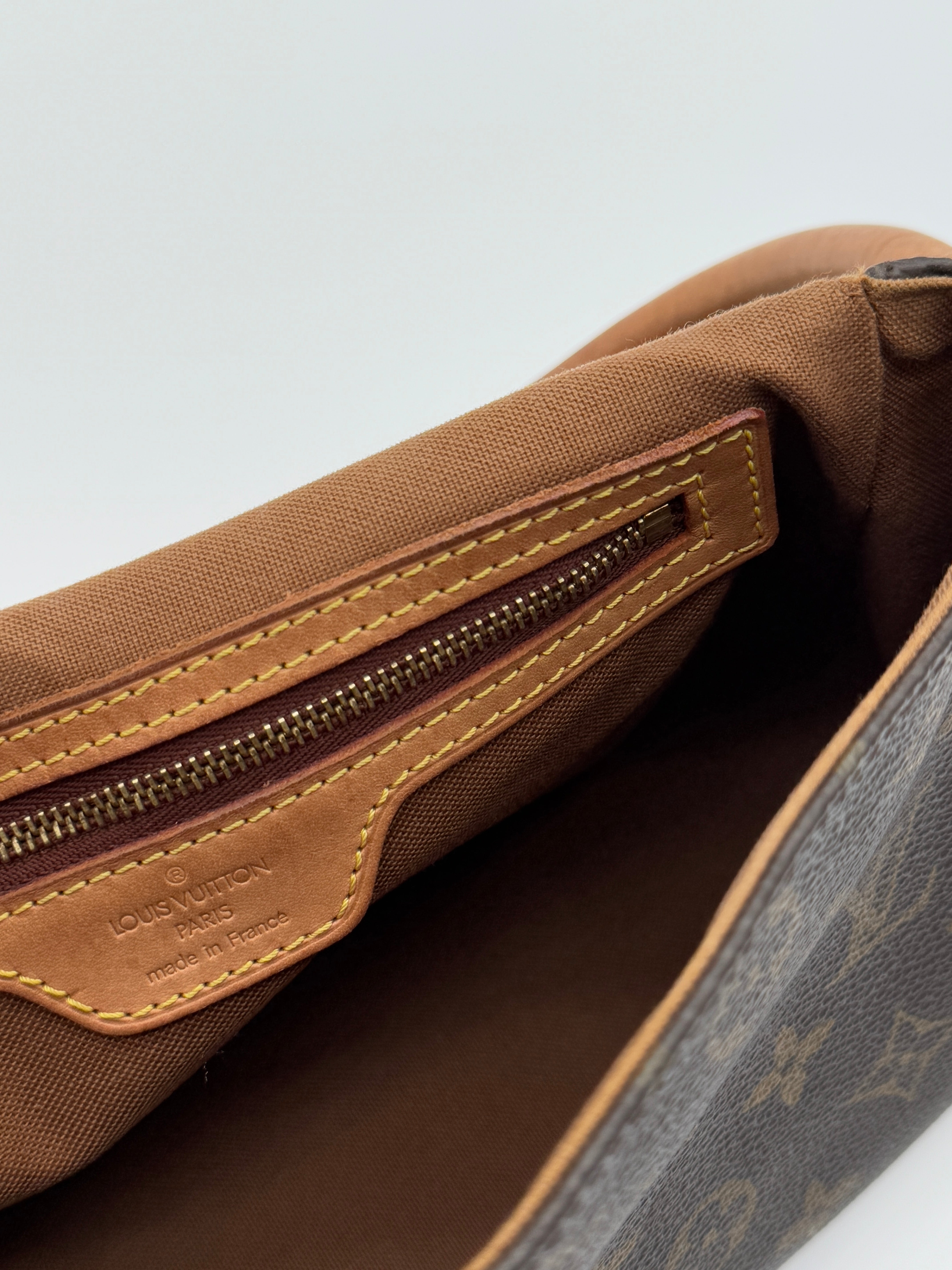 Louis Vuitton Mini Looping