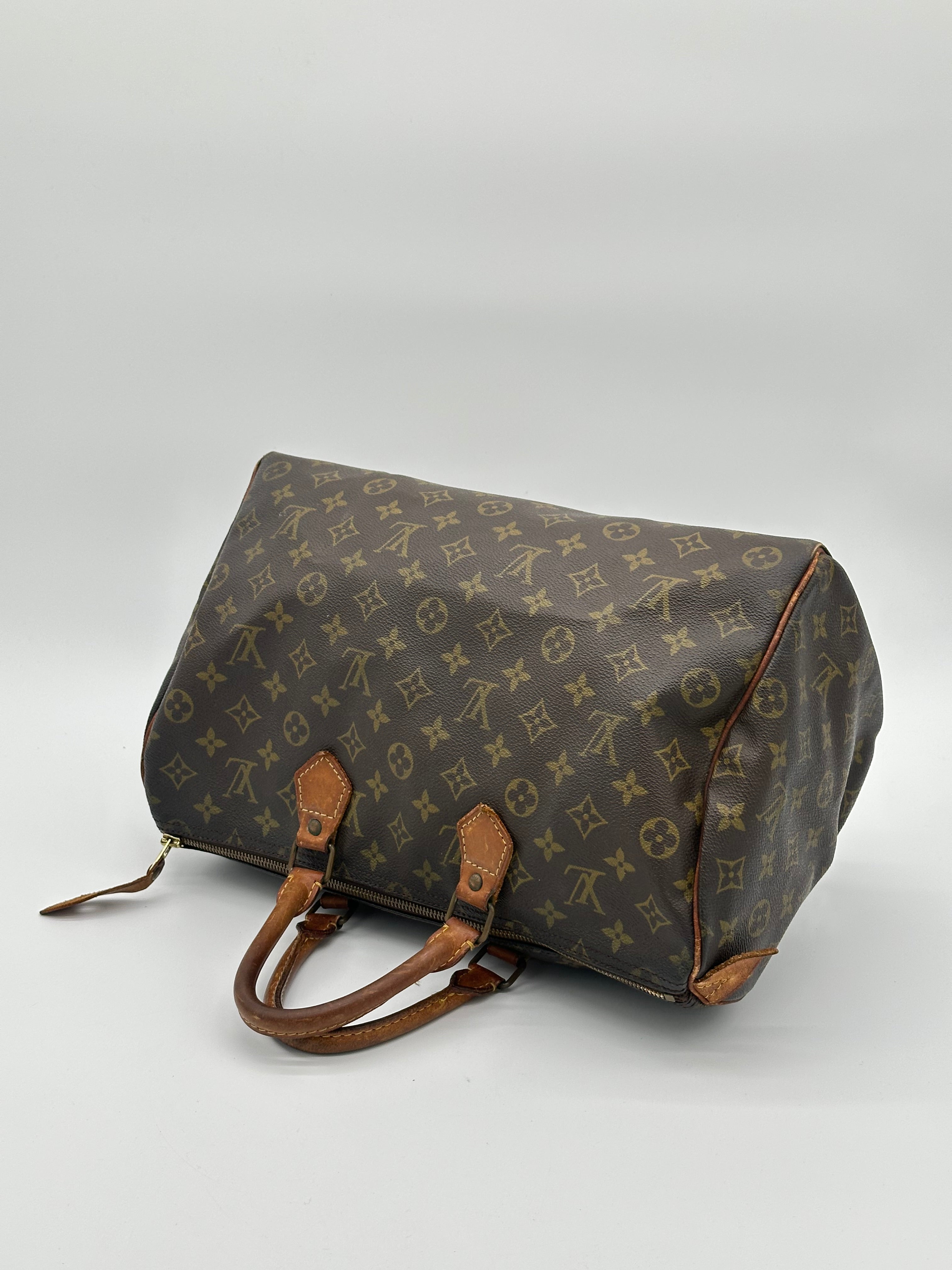 Louis Vuitton Speedy 35