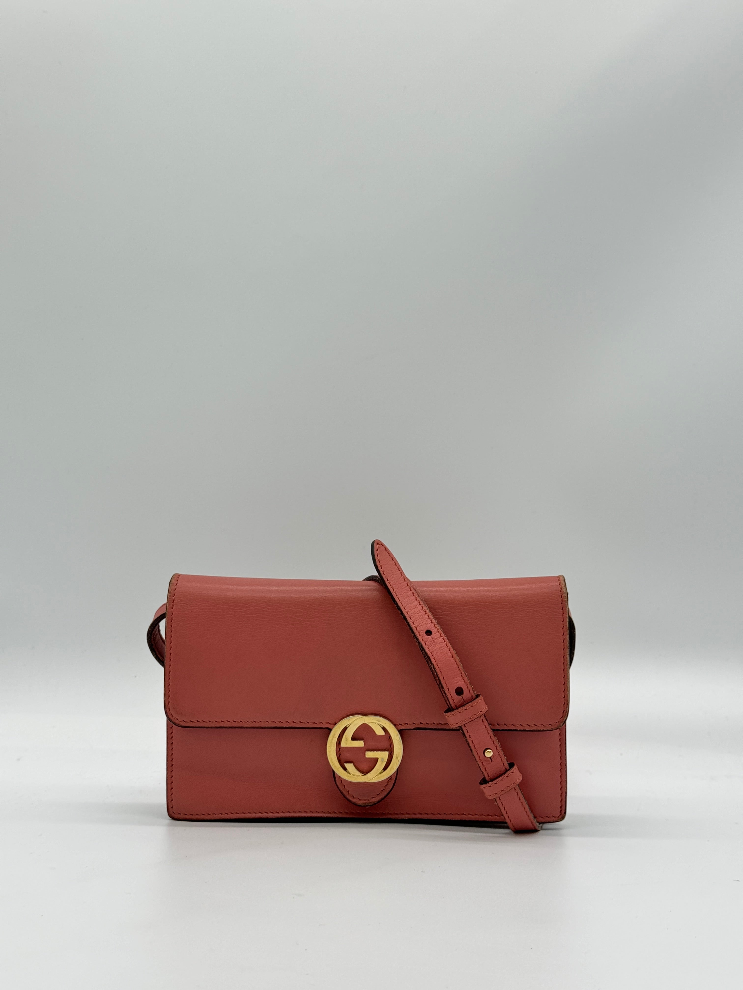 Gucci Wallet on Chain