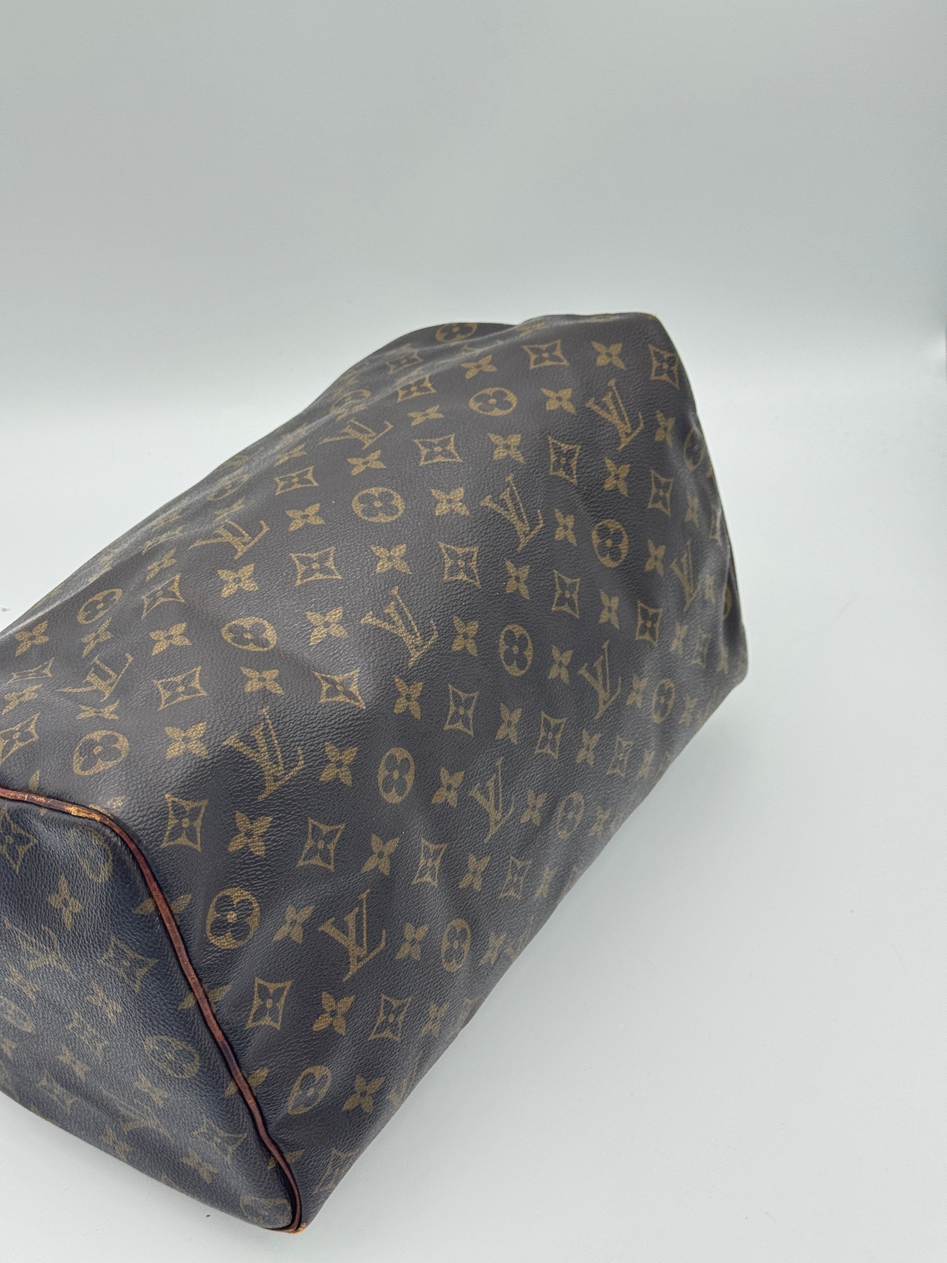 Louis Vuitton Speedy 35