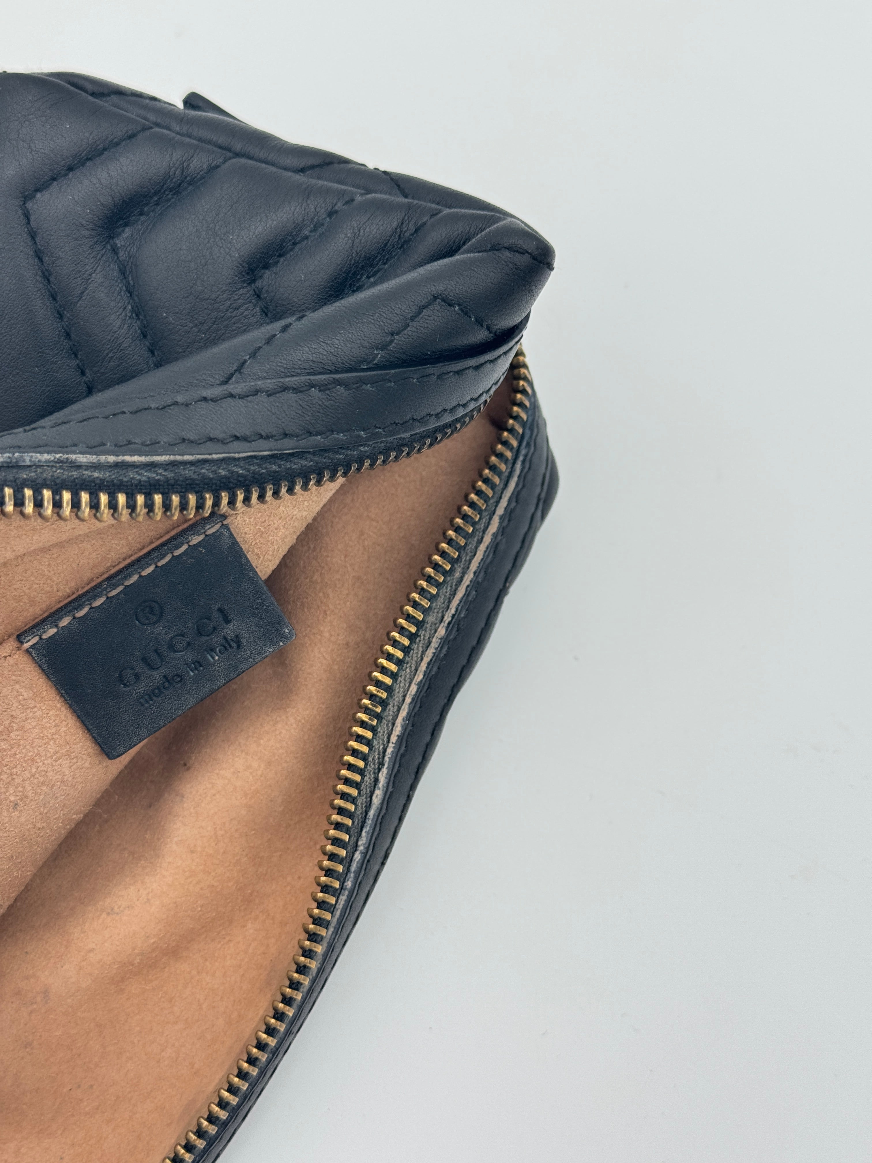 Gucci Marmont Pouch