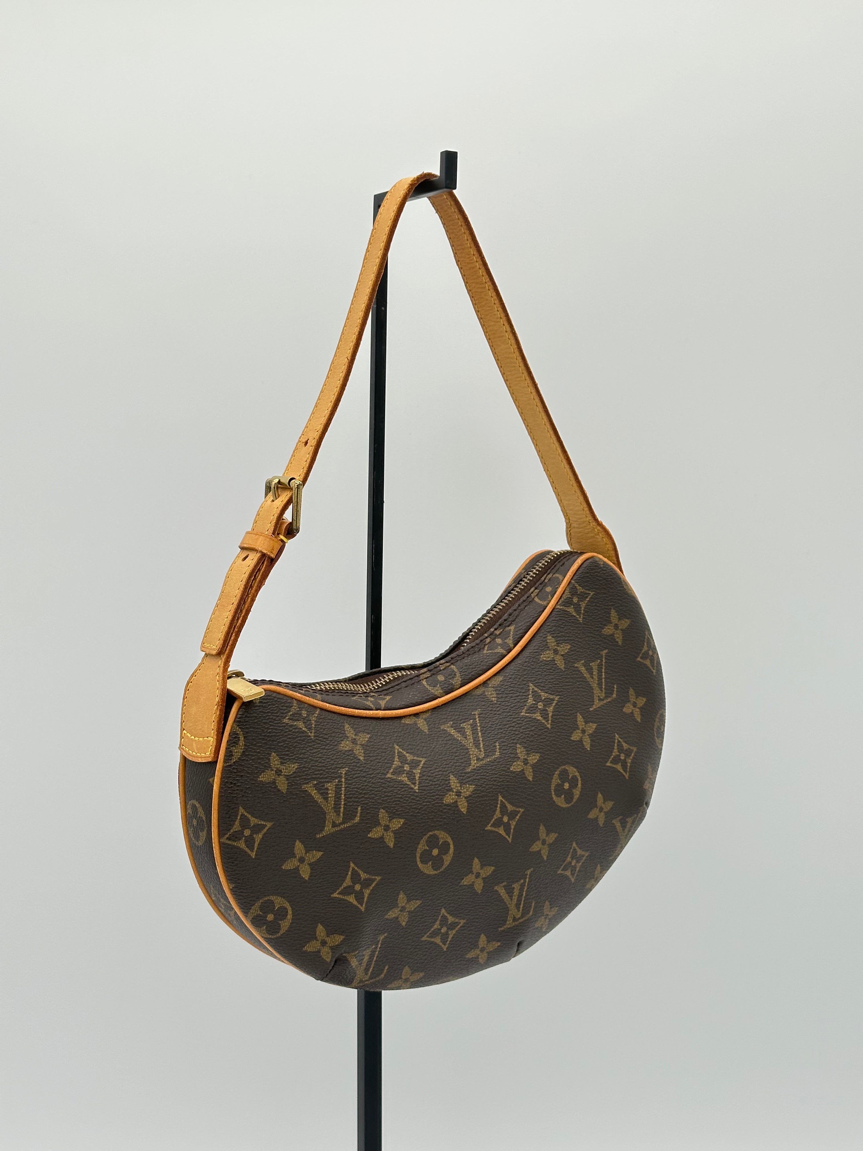Louis Vuitton Croissant PM