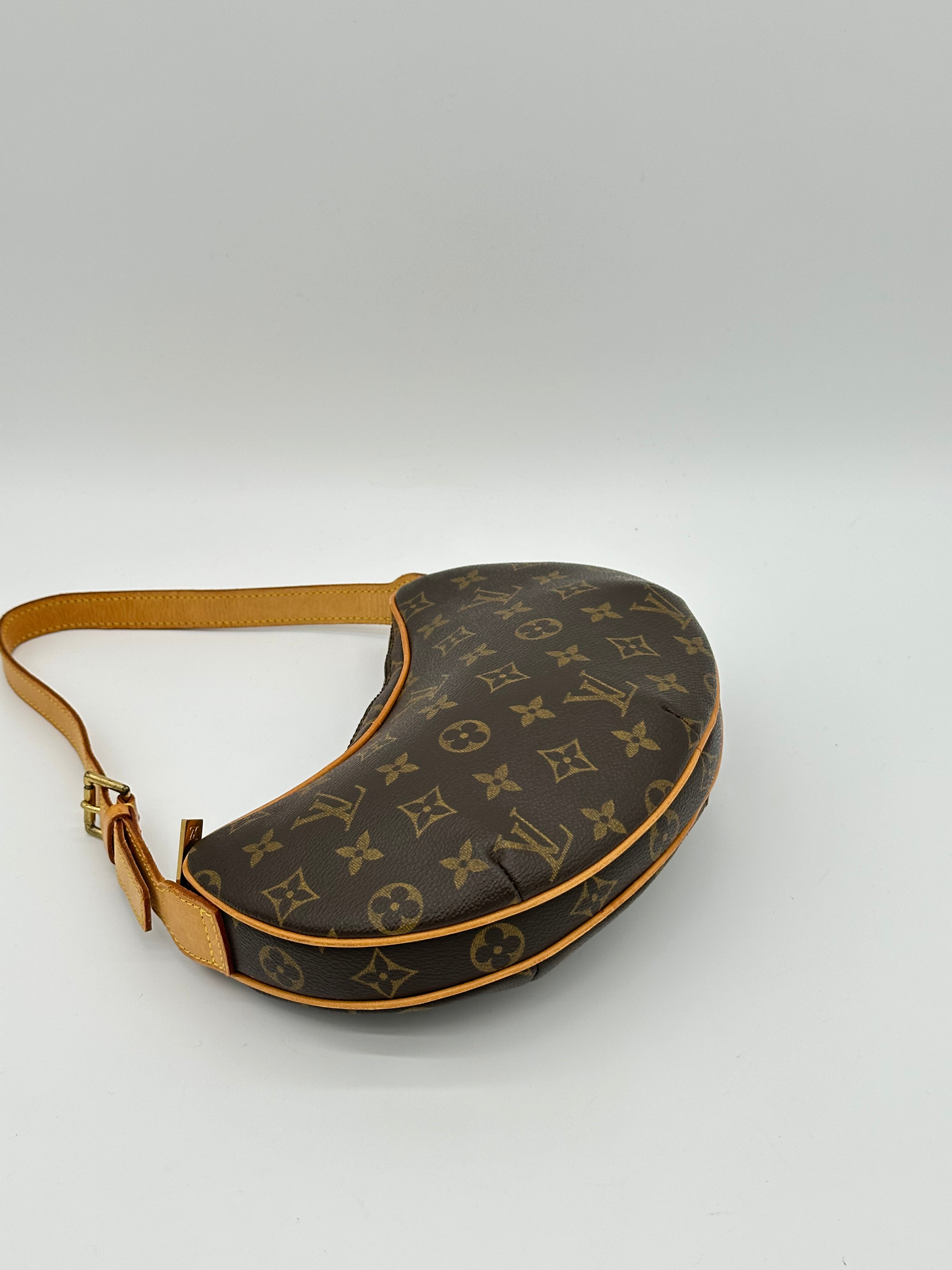 Louis Vuitton Croissant PM