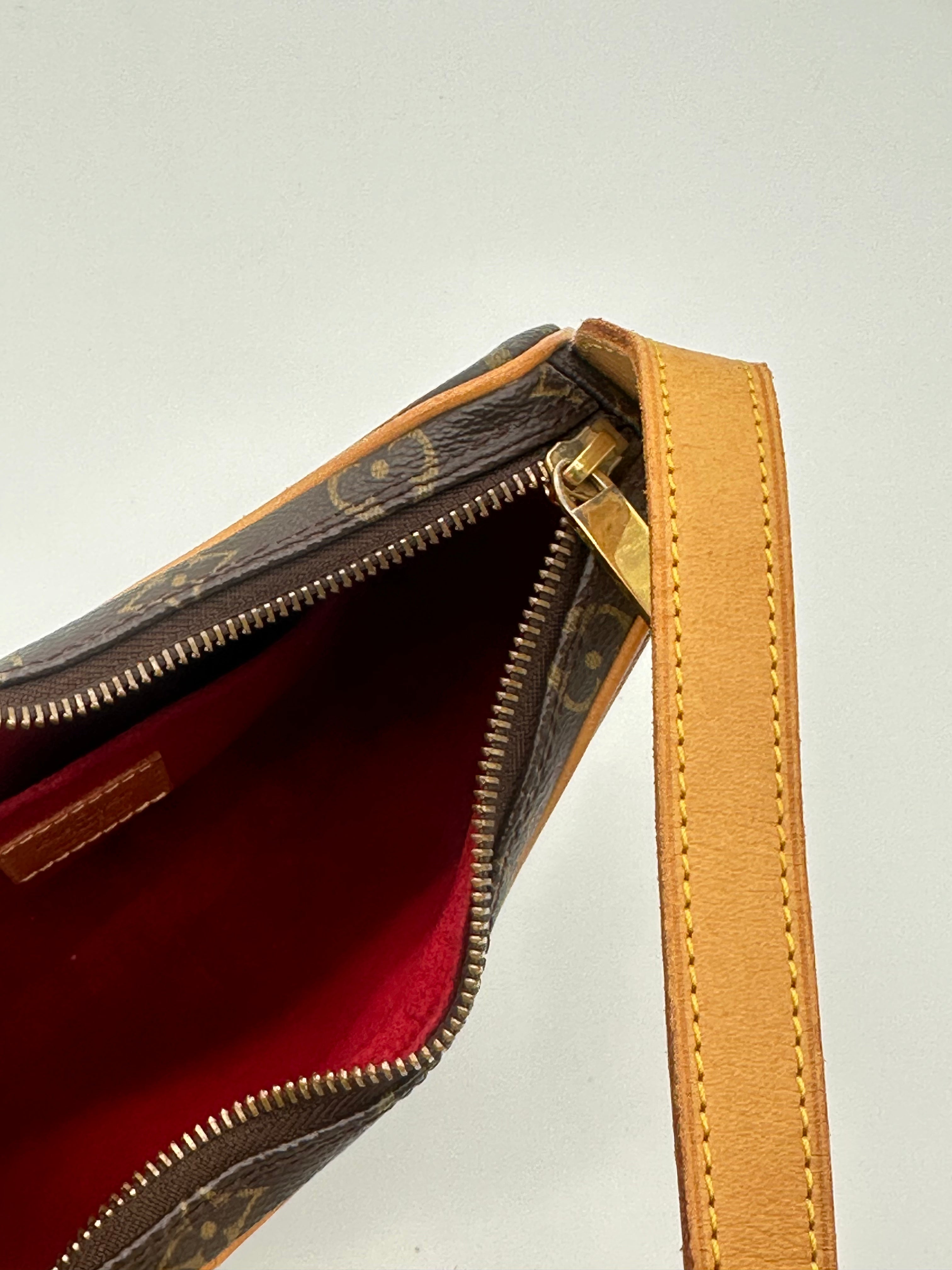 Louis Vuitton Croissant PM