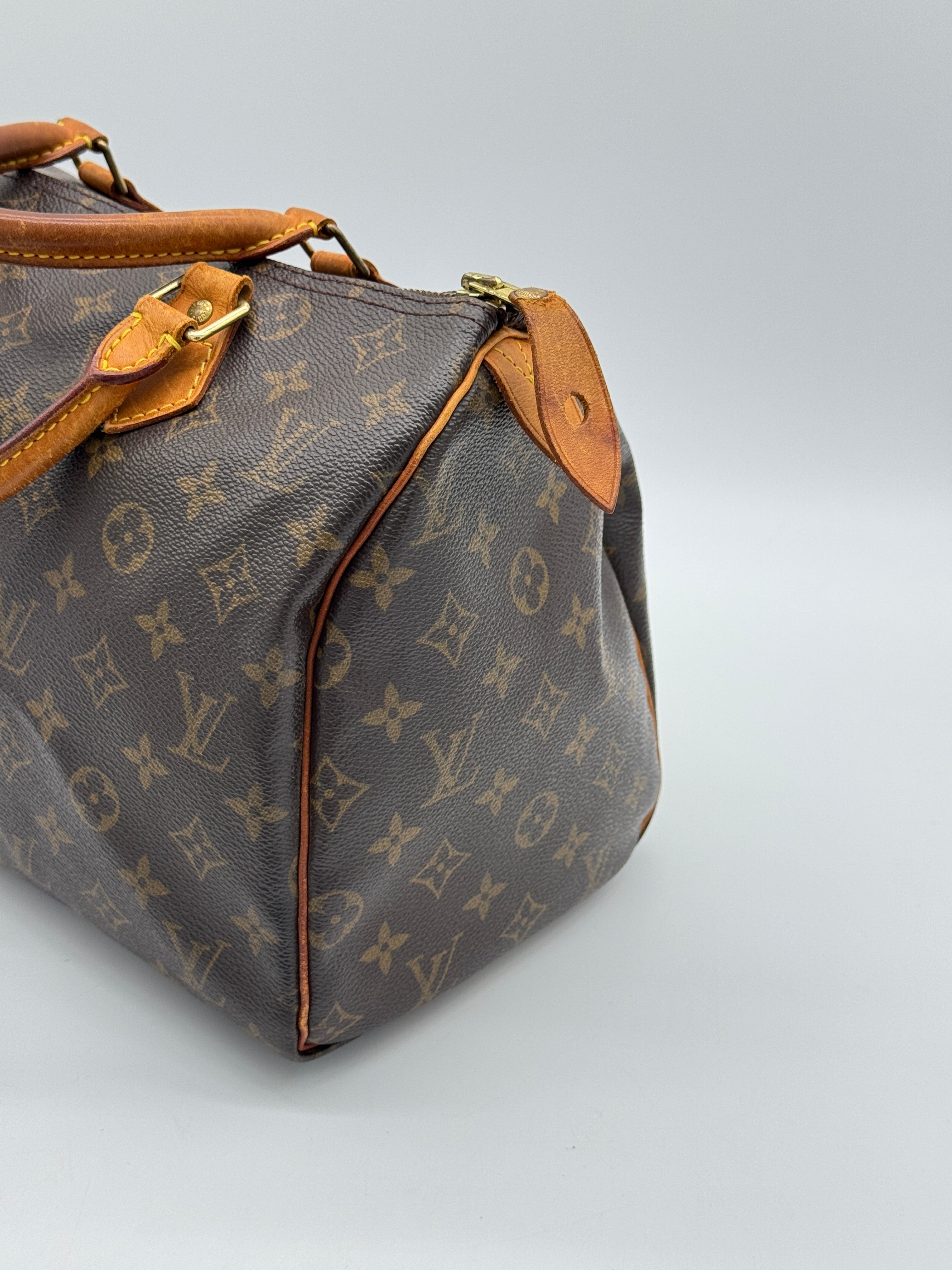 Louis Vuitton Speedy 30