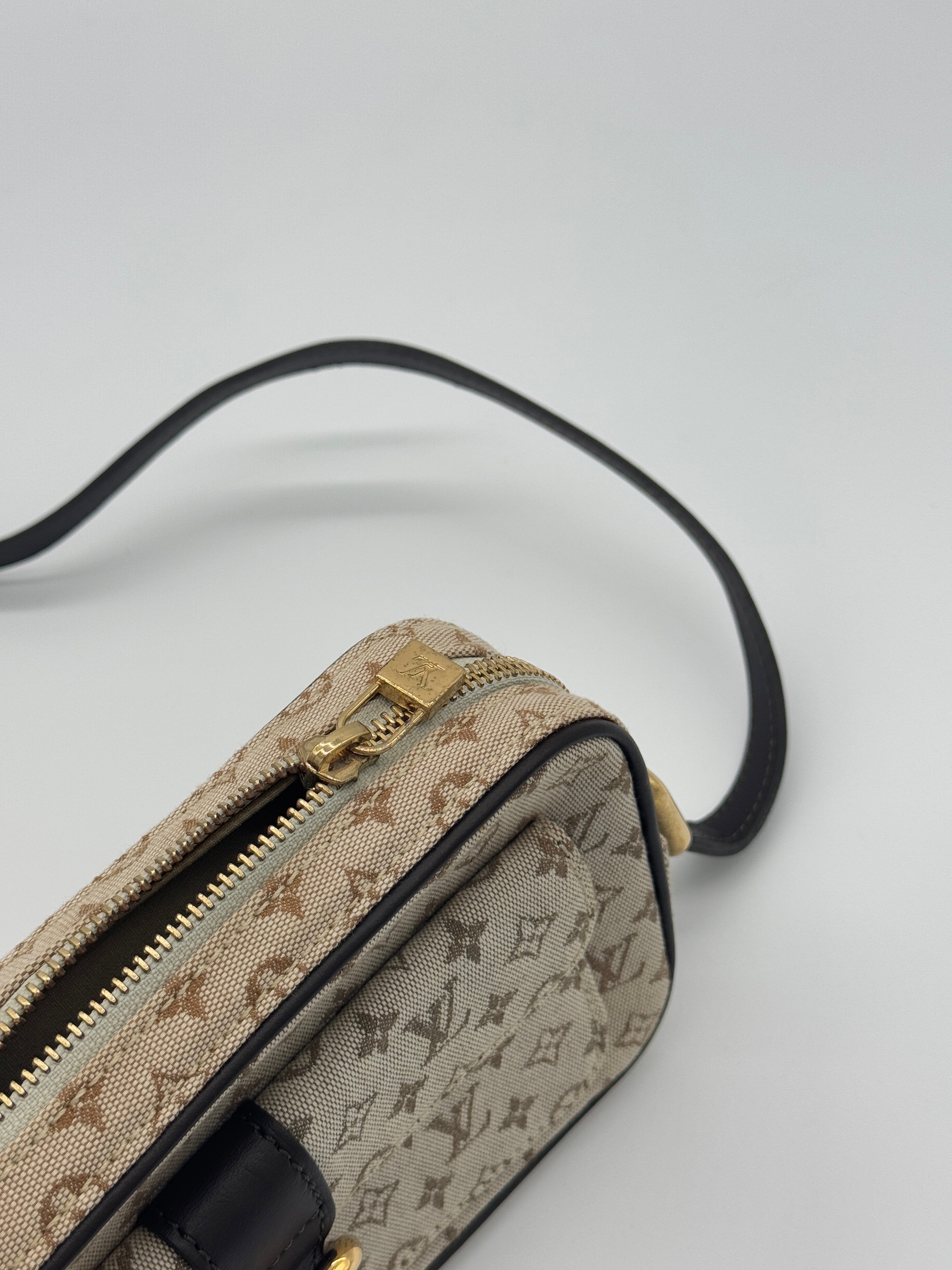 Louis Vuitton Mini Juliet MM