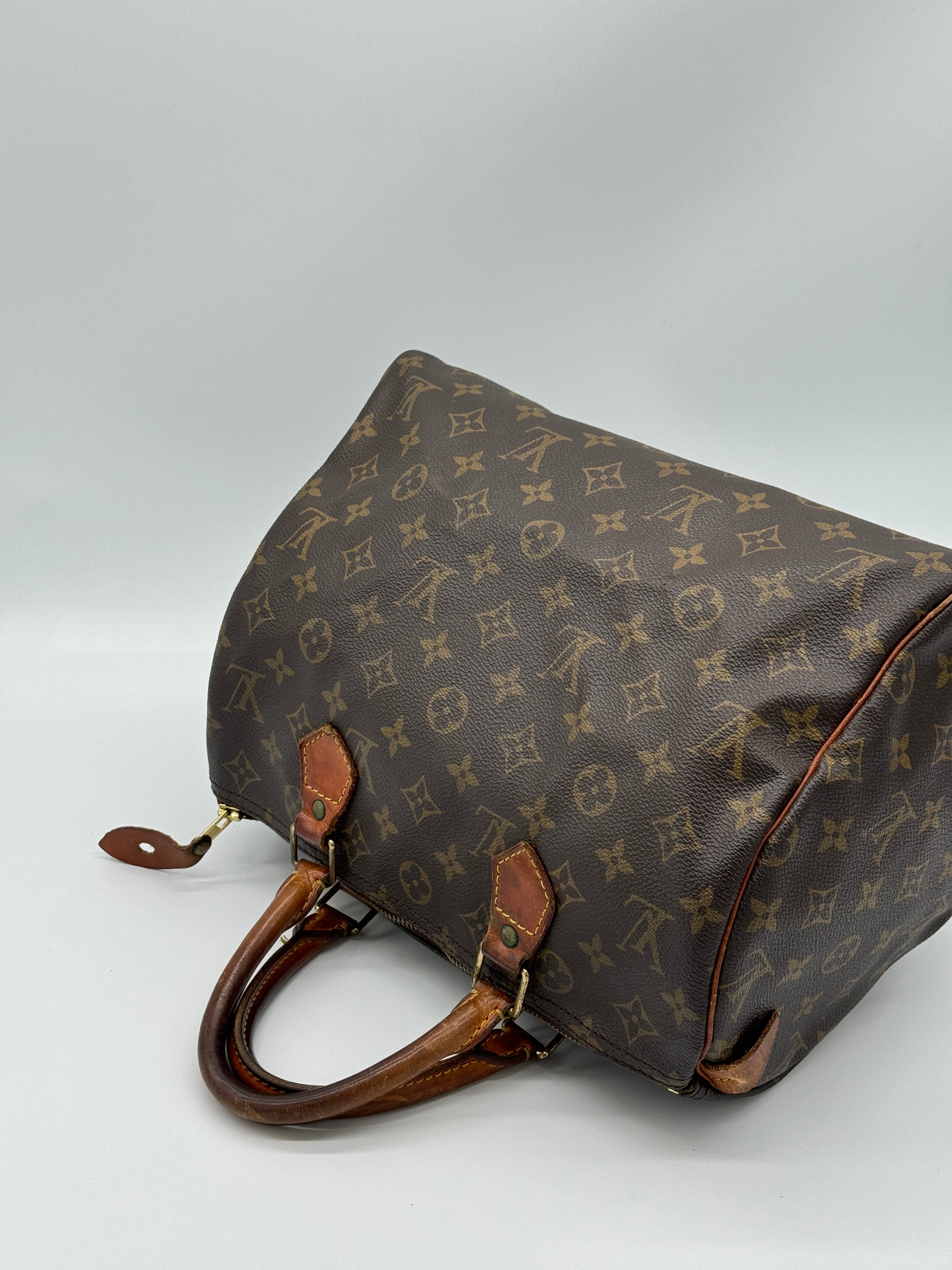 Louis Vuitton Speedy 30