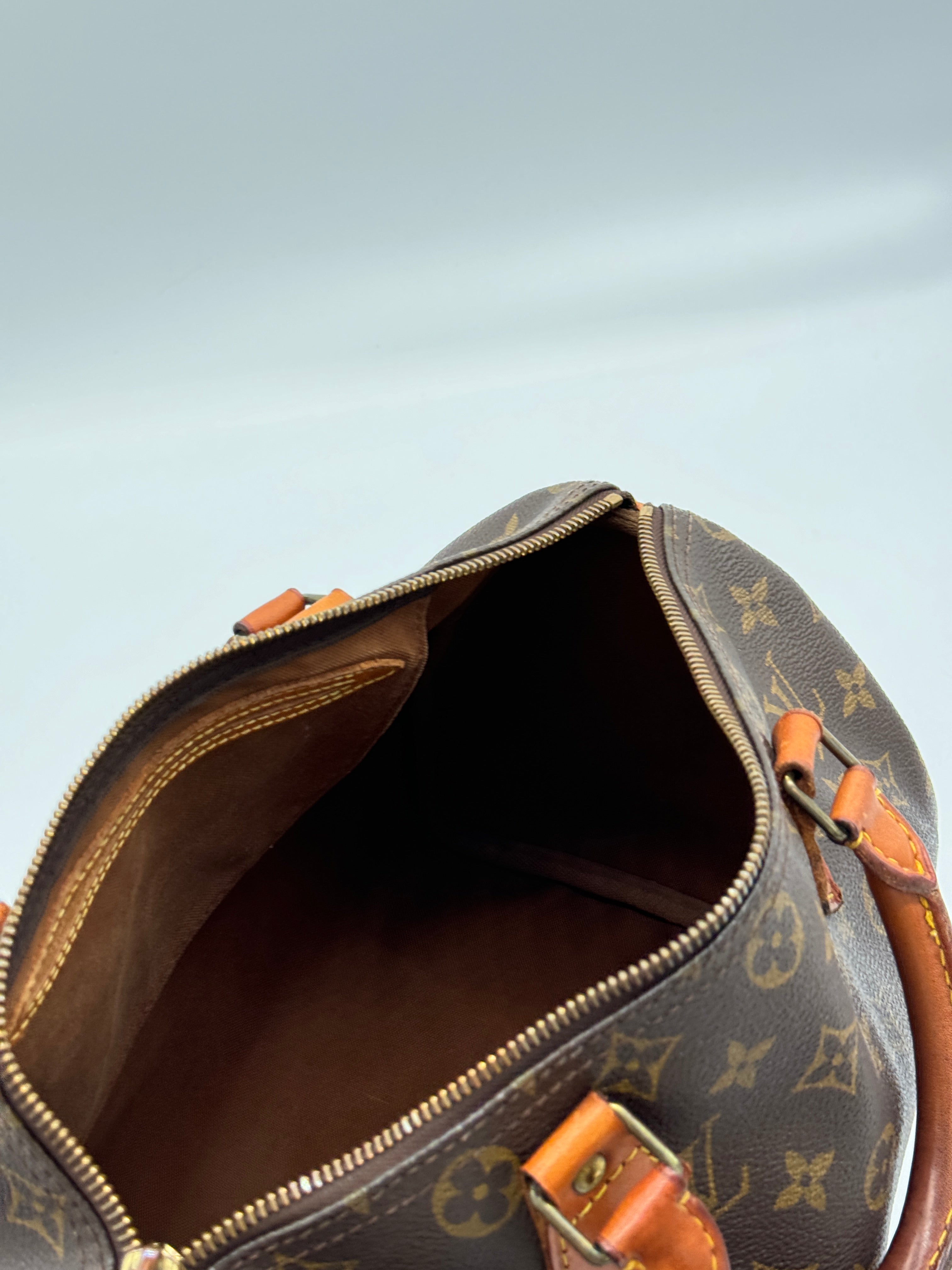 Louis Vuitton Speedy 30