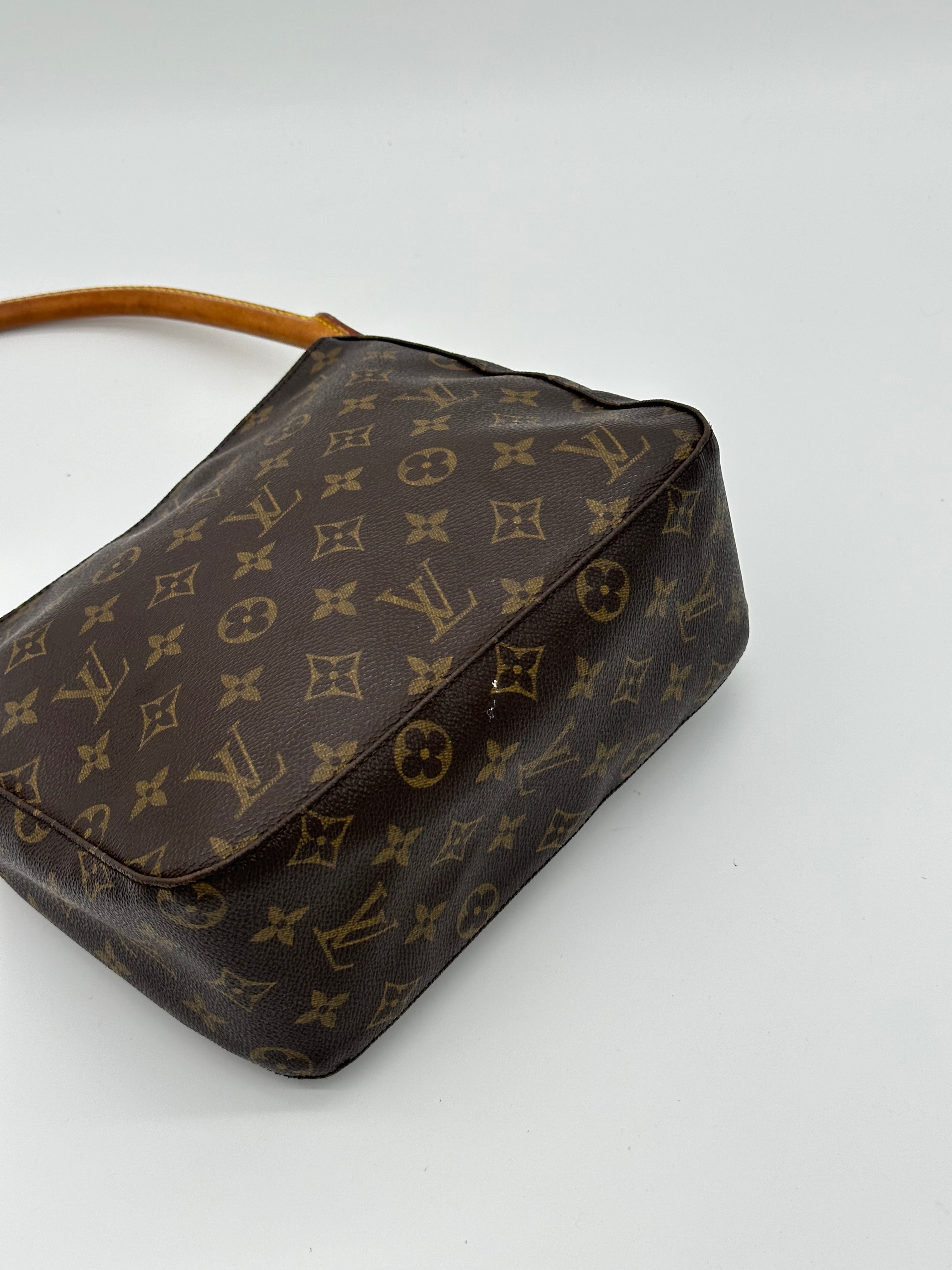 Louis Vuitton Looping MM