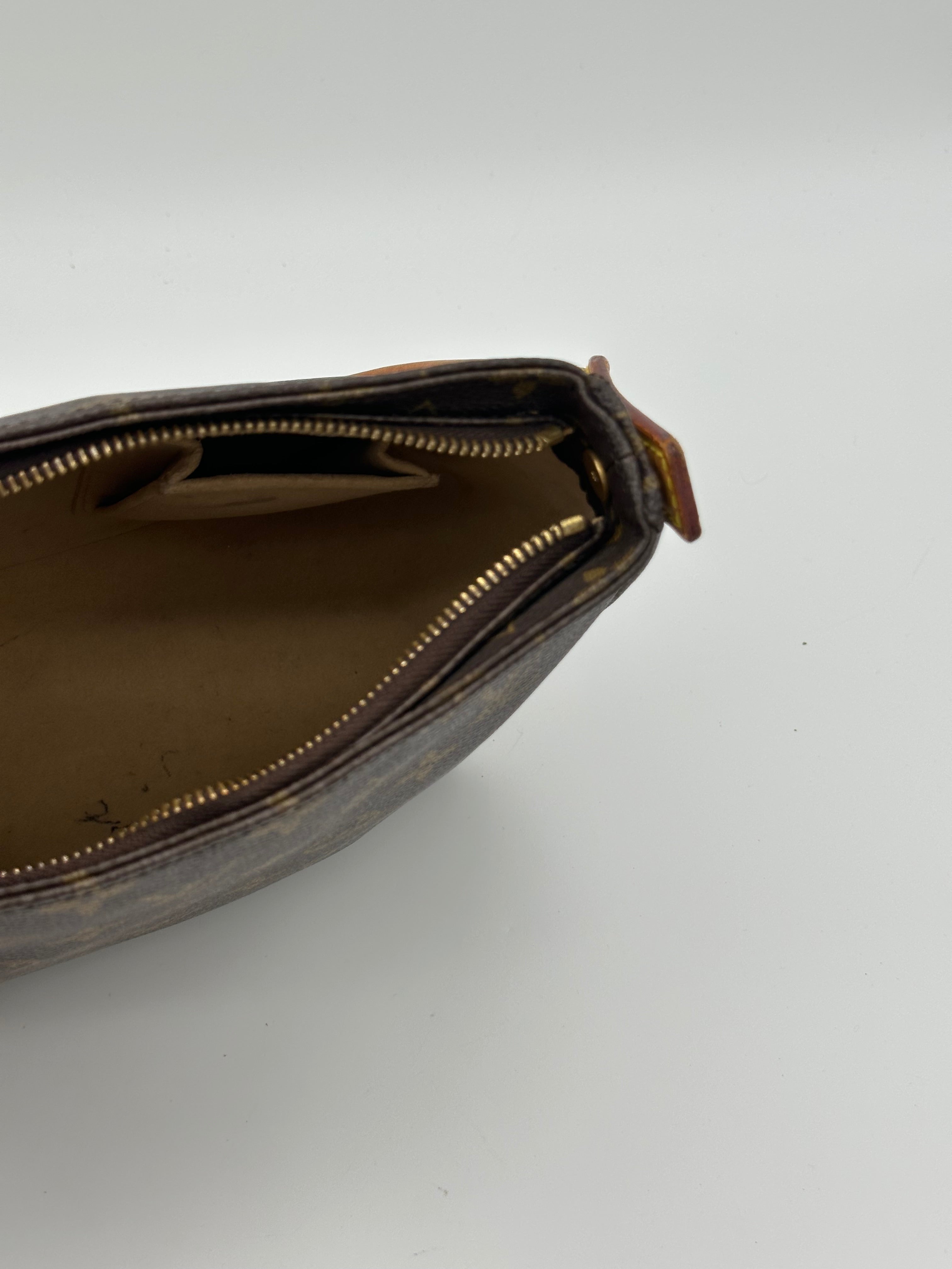 Louis Vuitton Looping MM