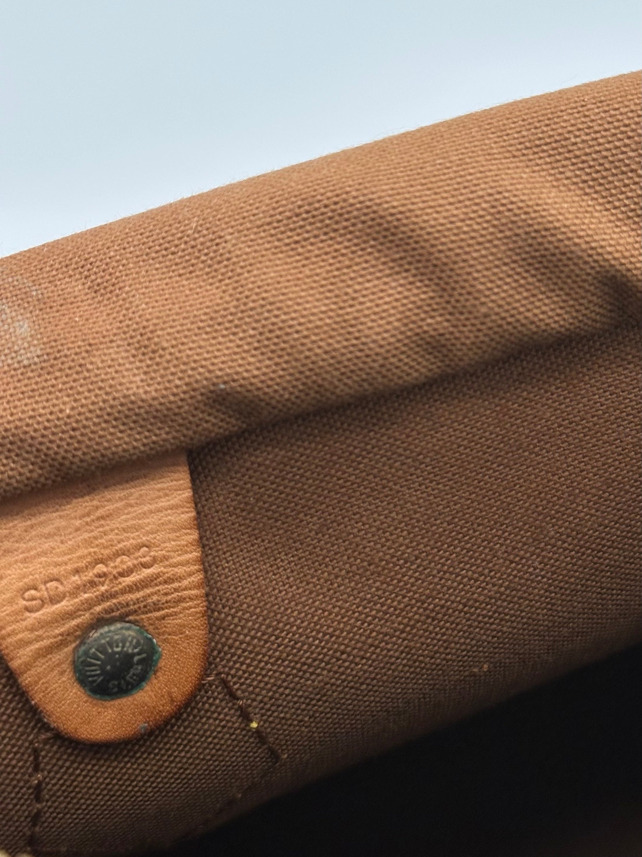 Louis Vuitton Speedy 30