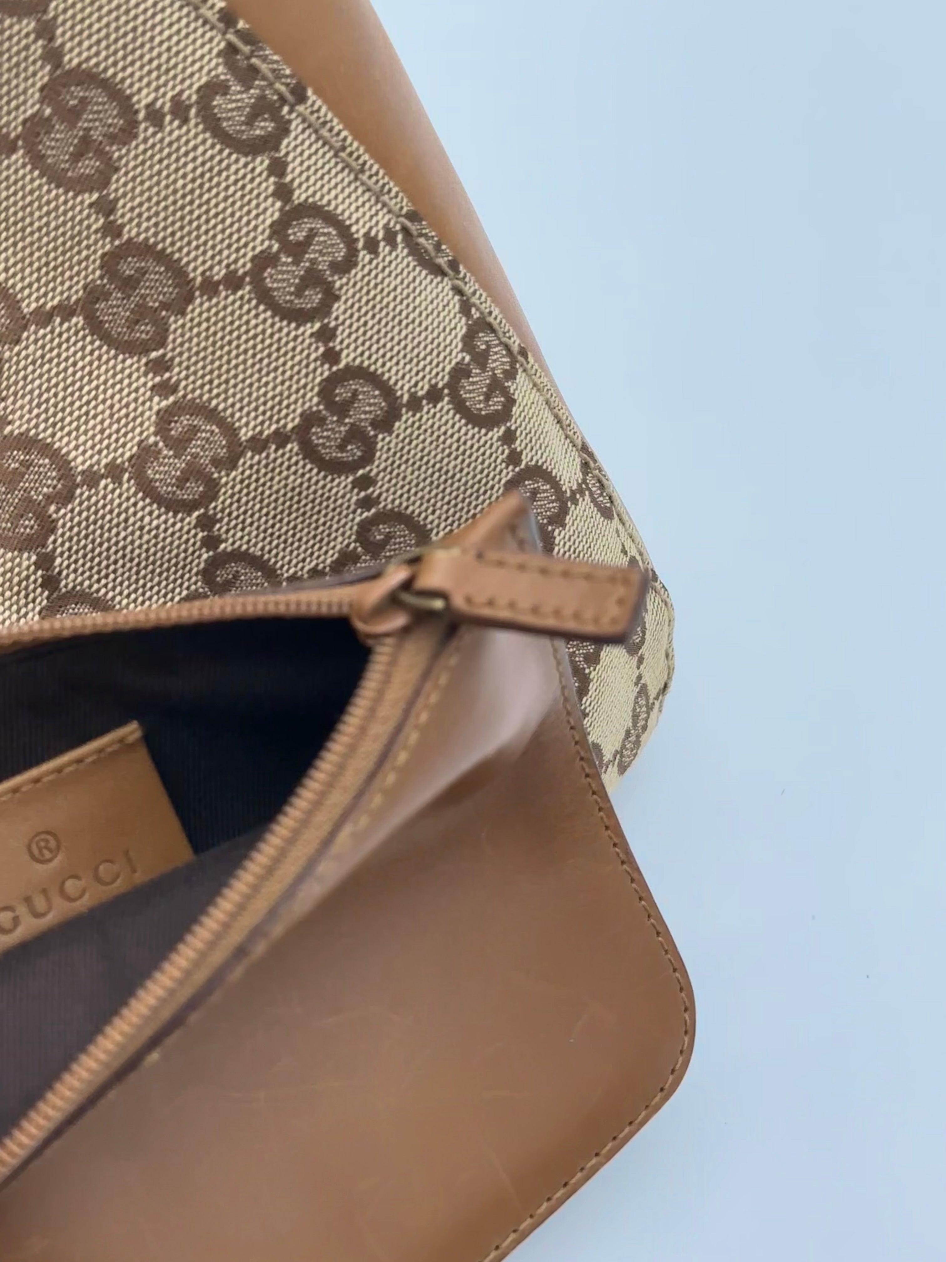 Gucci Canvas Shoulderbag