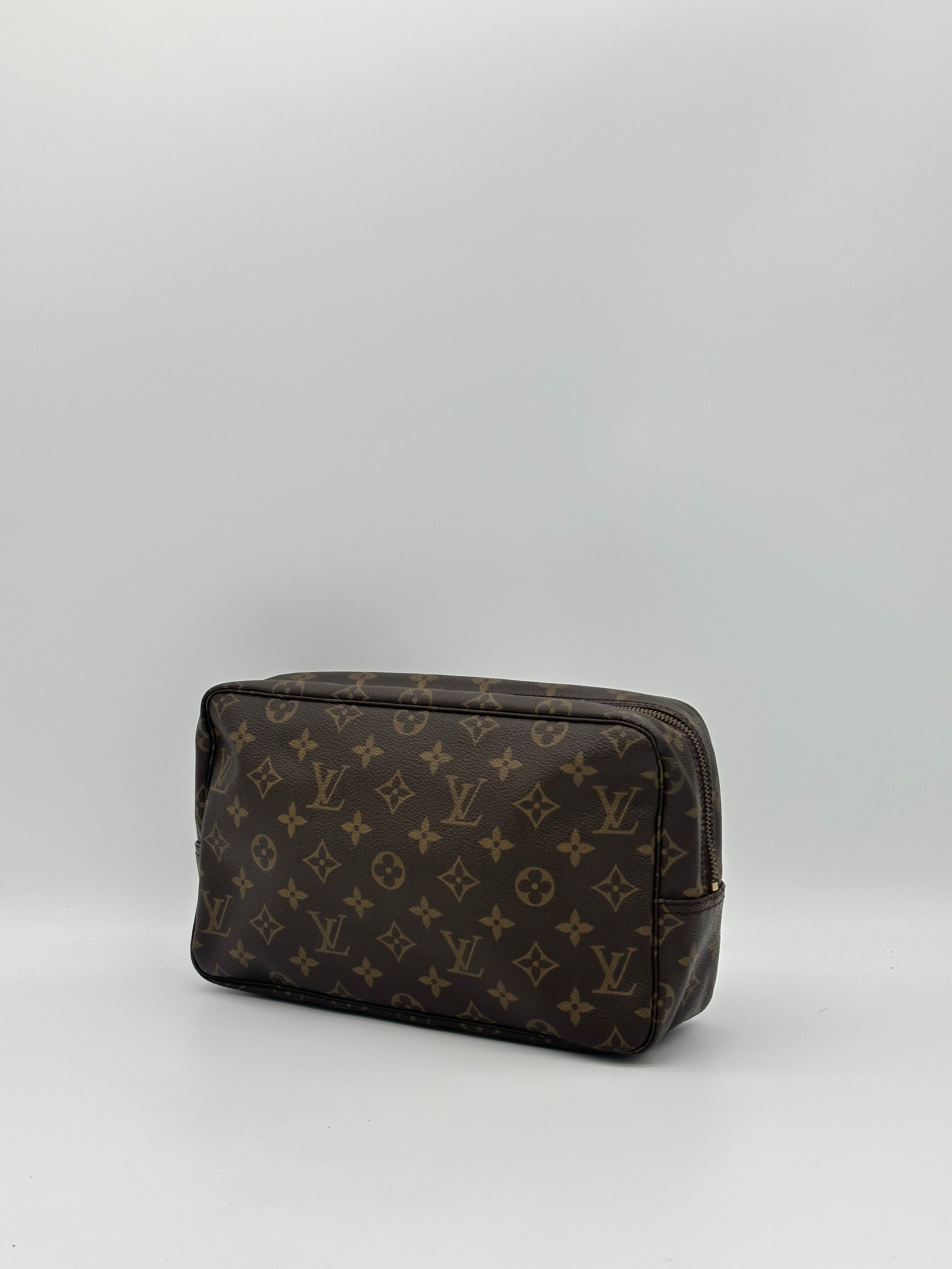 Louis Vuitton Trousse 28