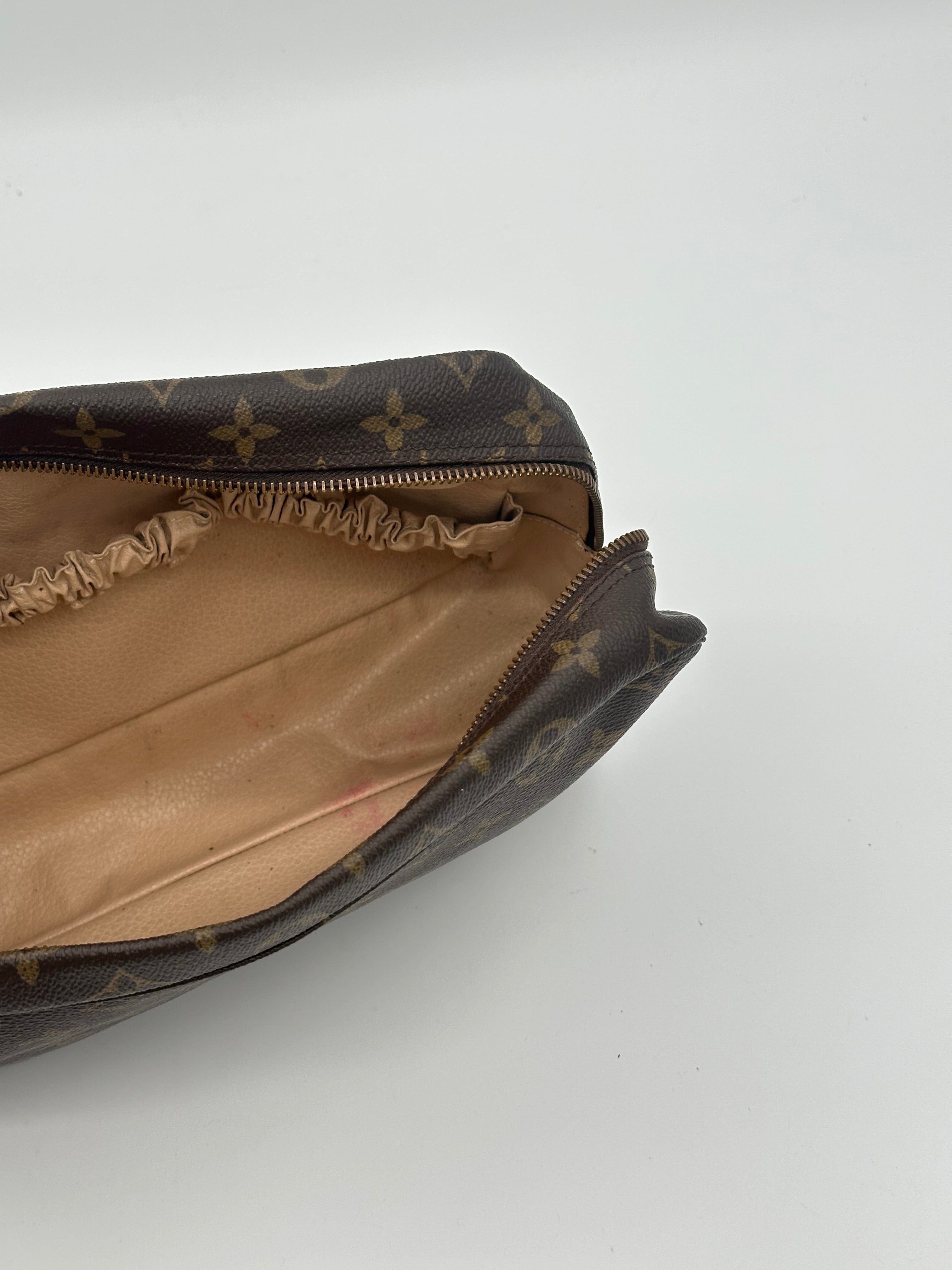 Louis Vuitton Trousse 28