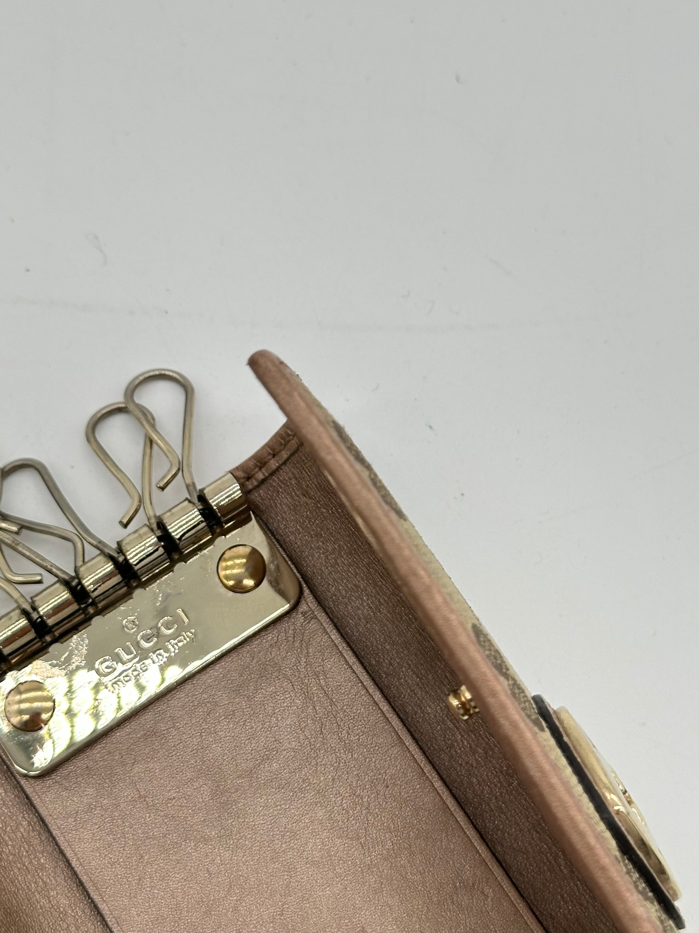 Gucci Lovely Heart Keyholder