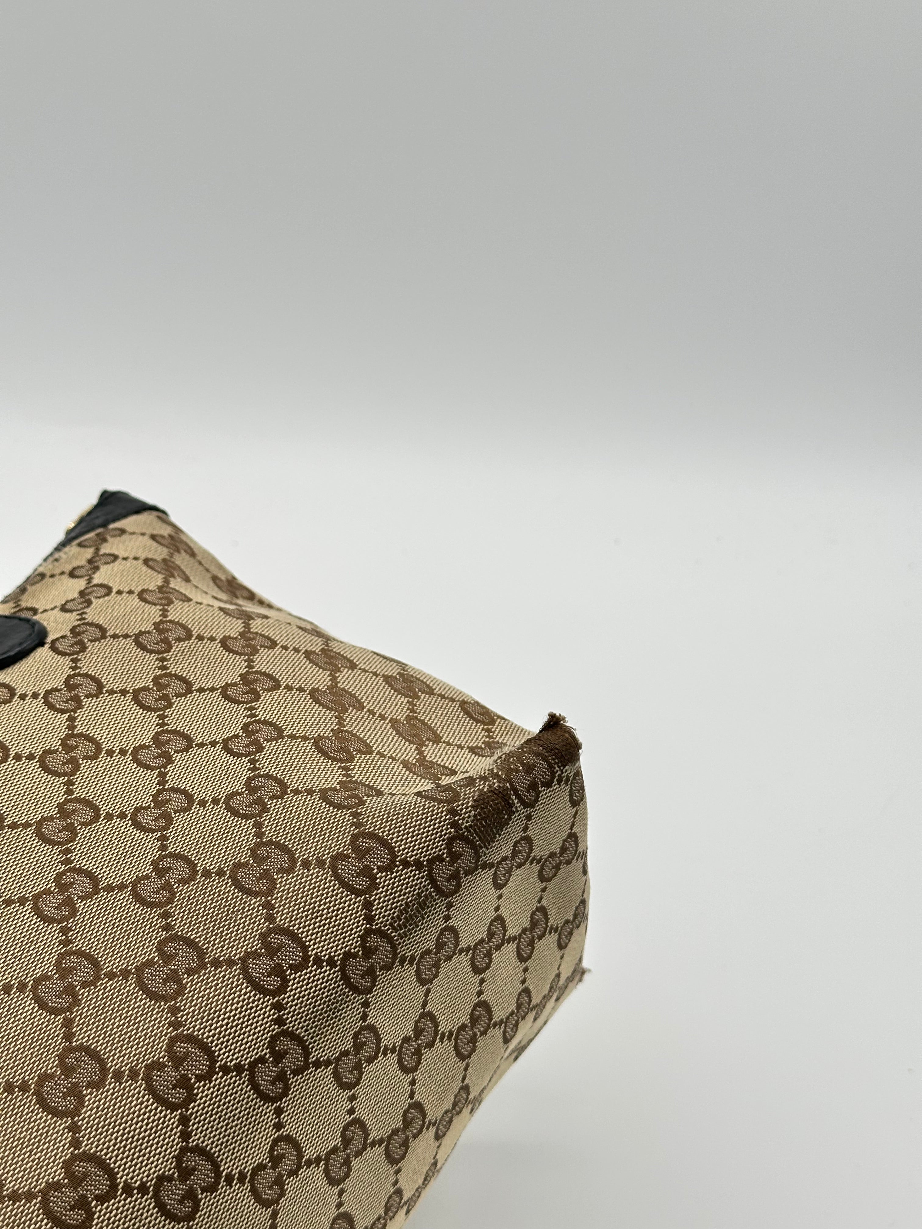 Gucci Heart Sukey
