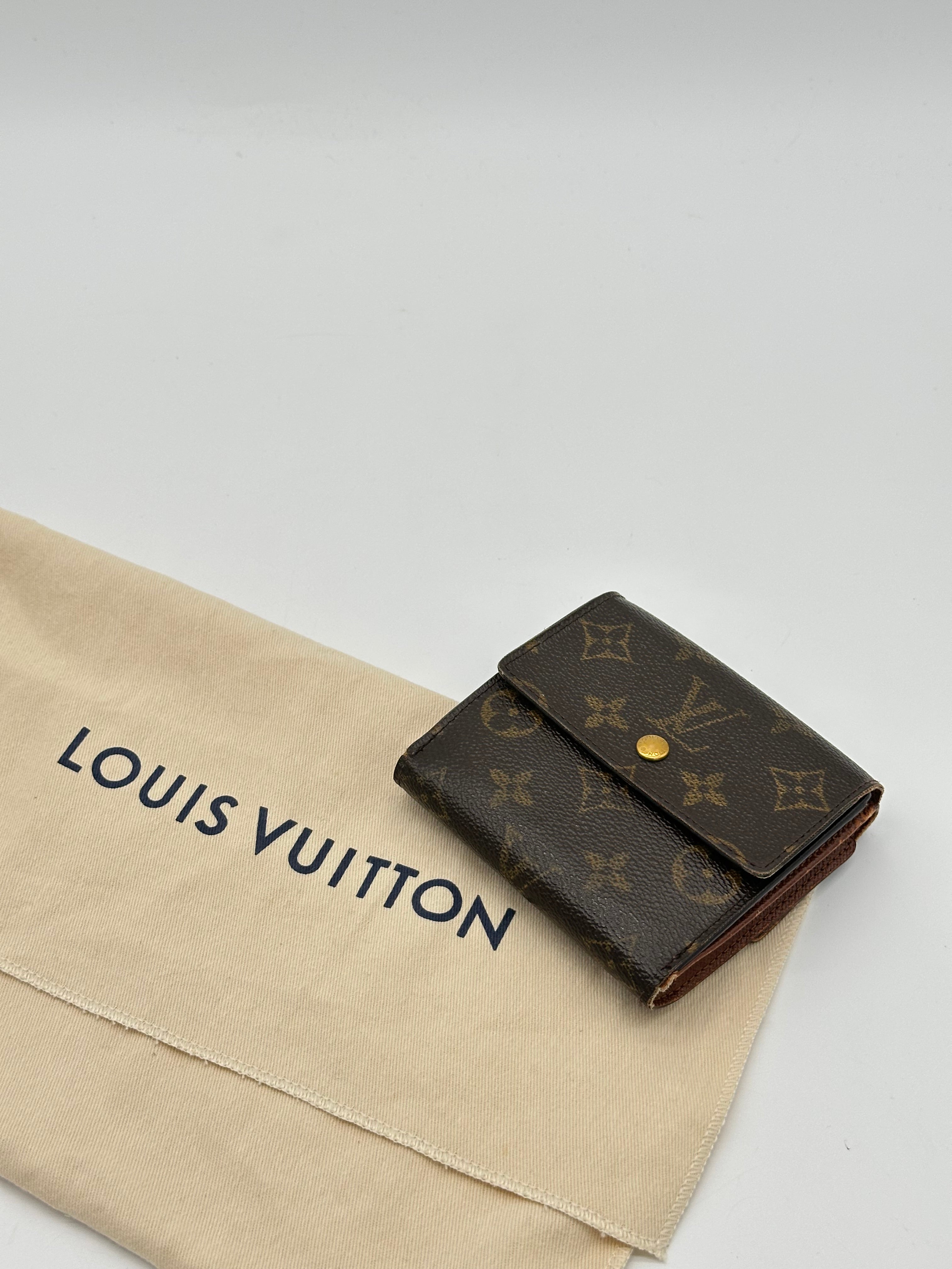 Louis Vuitton Elise Wallet