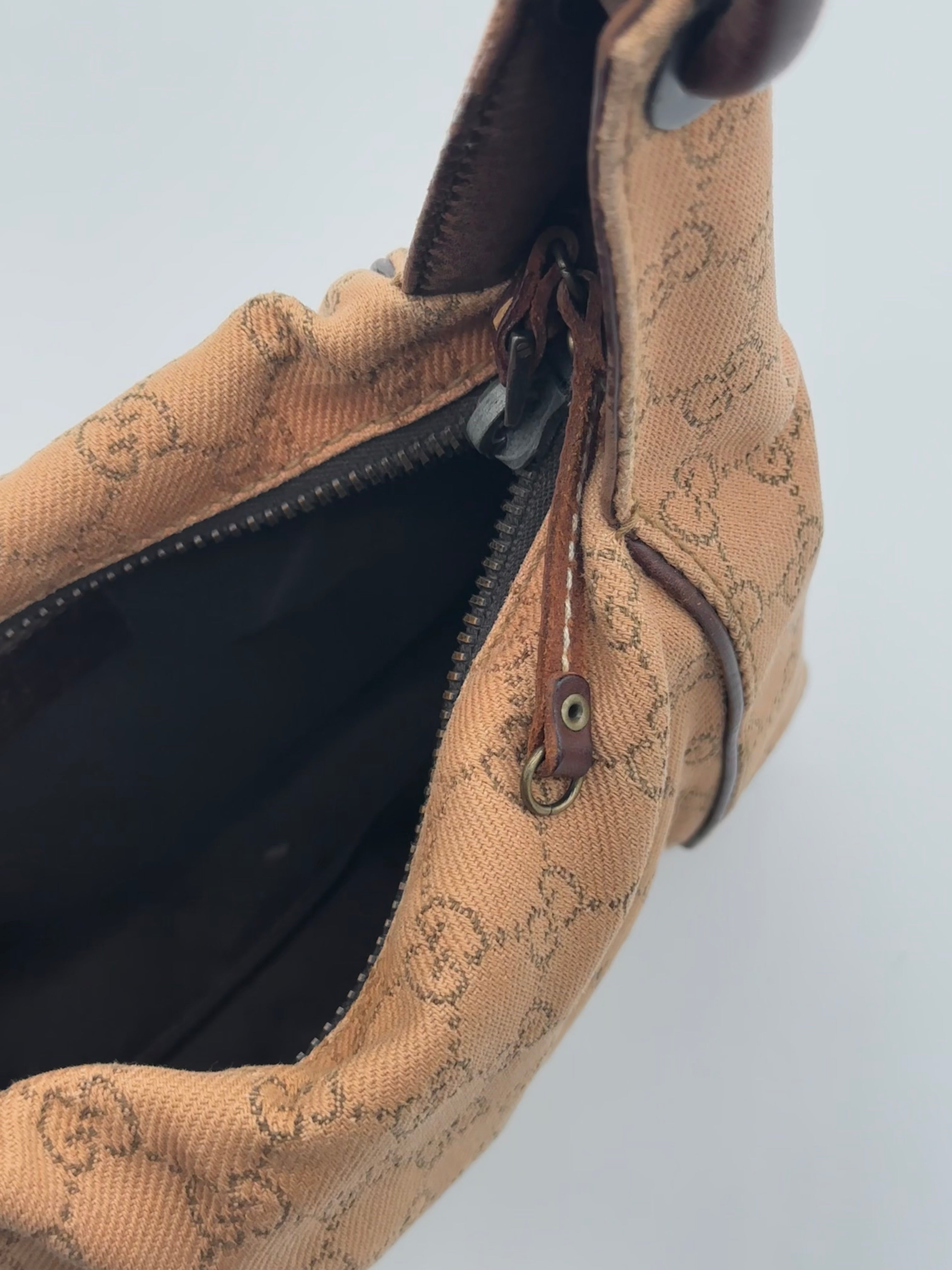 Gucci Canvas Shoulderbag