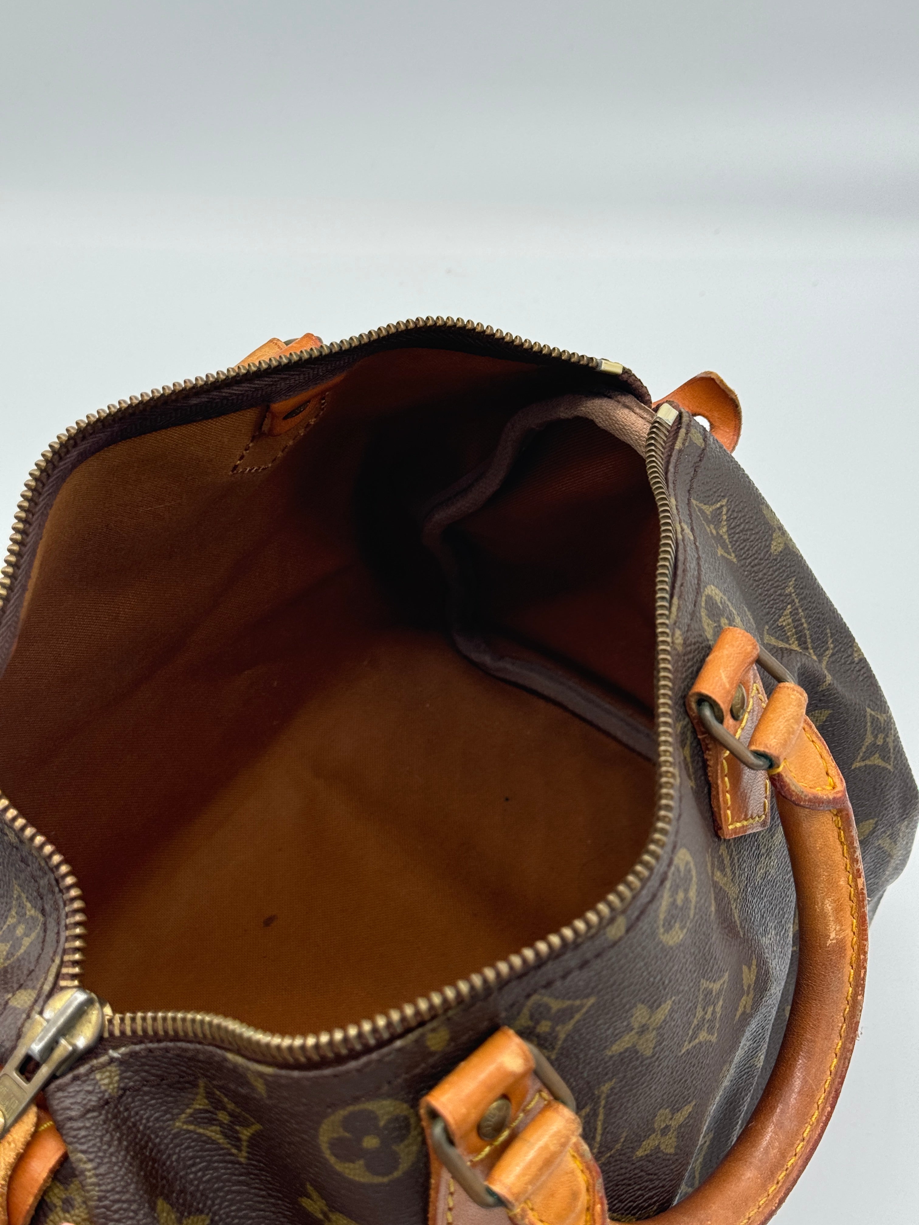 Louis Vuitton Speedy 30