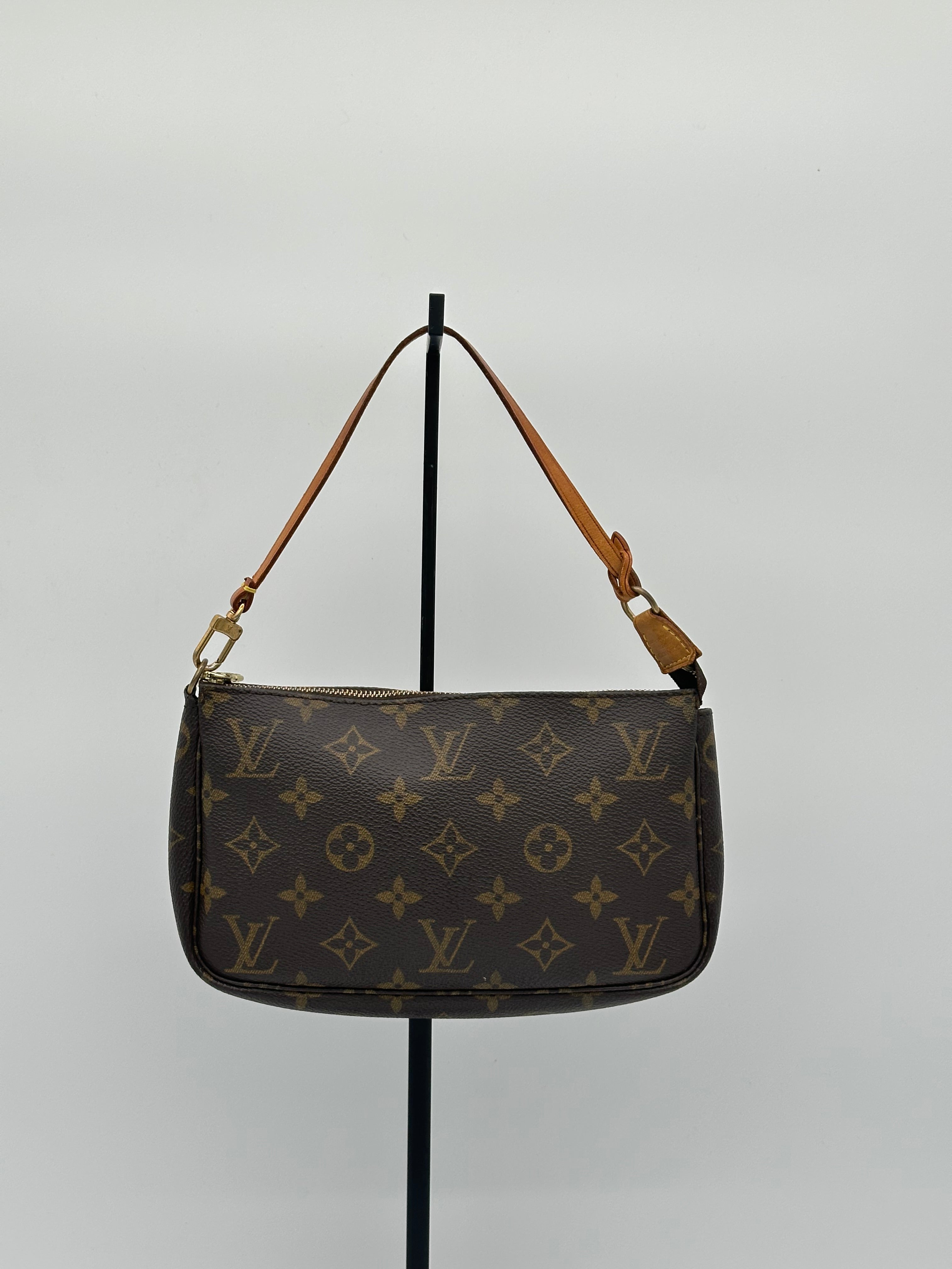 Louis Vuitton Pochette Accessoires