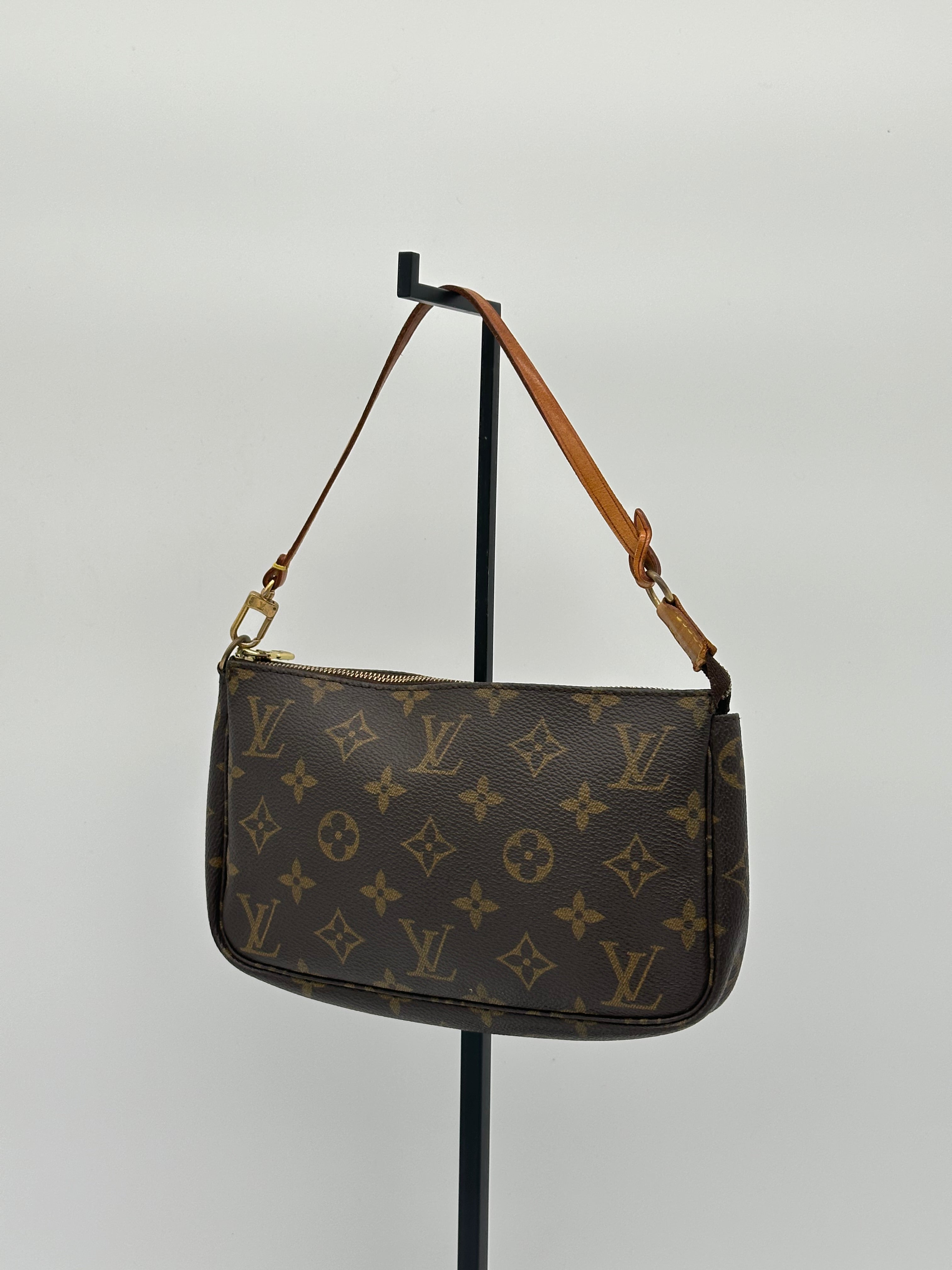 Louis Vuitton Pochette Accessoires