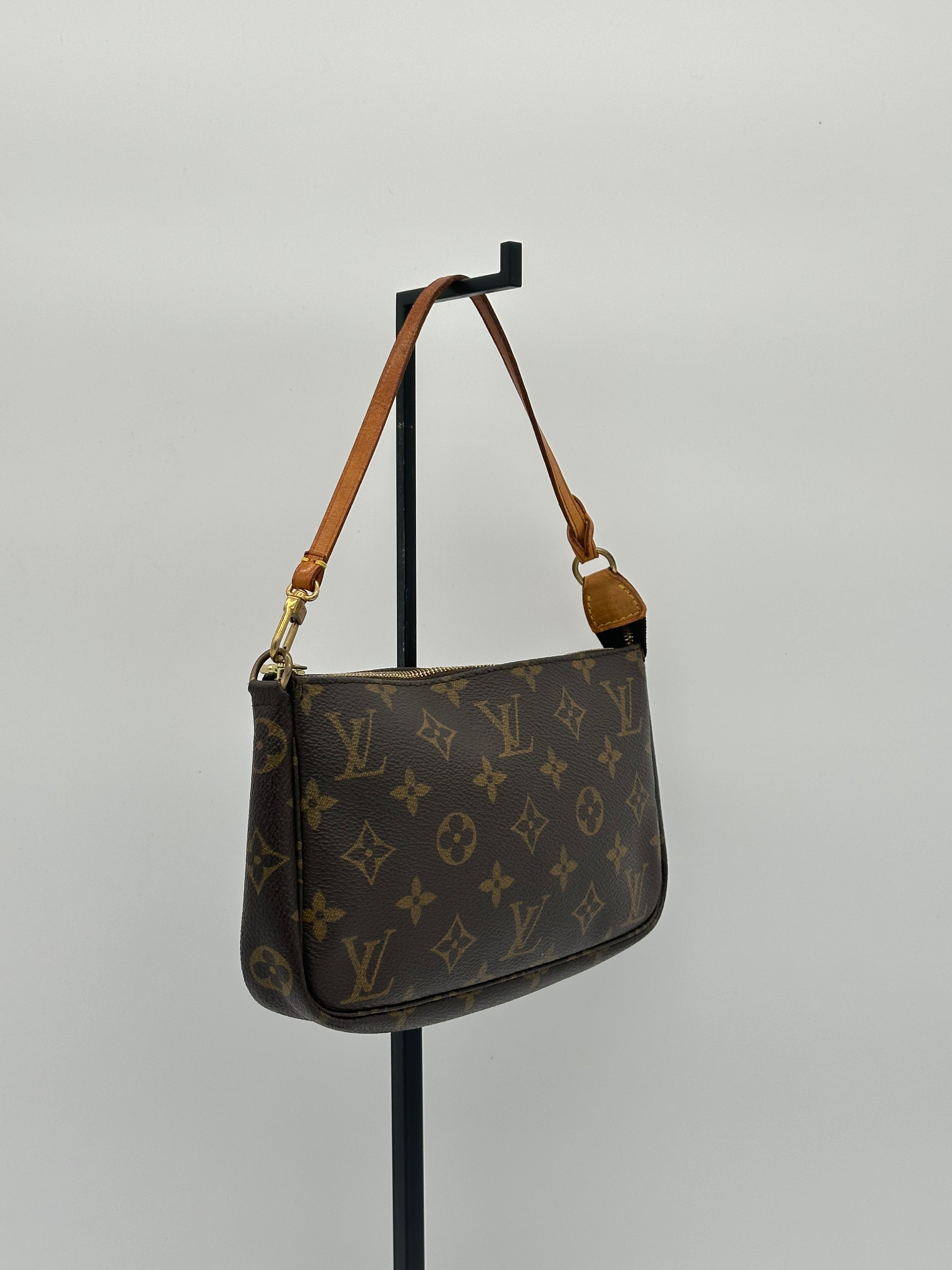Louis Vuitton Pochette Accessoires