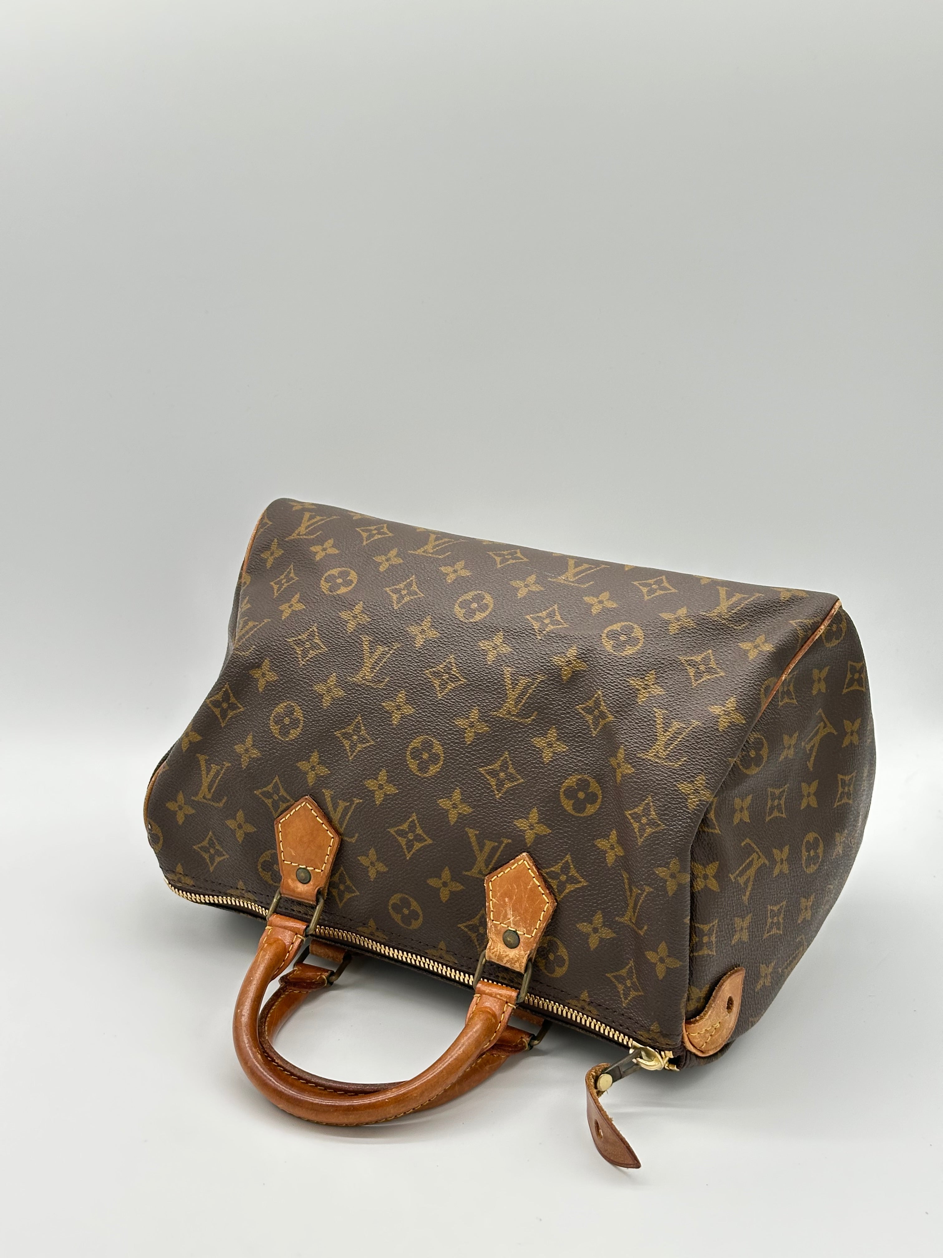 Louis Vuitton Speedy 30