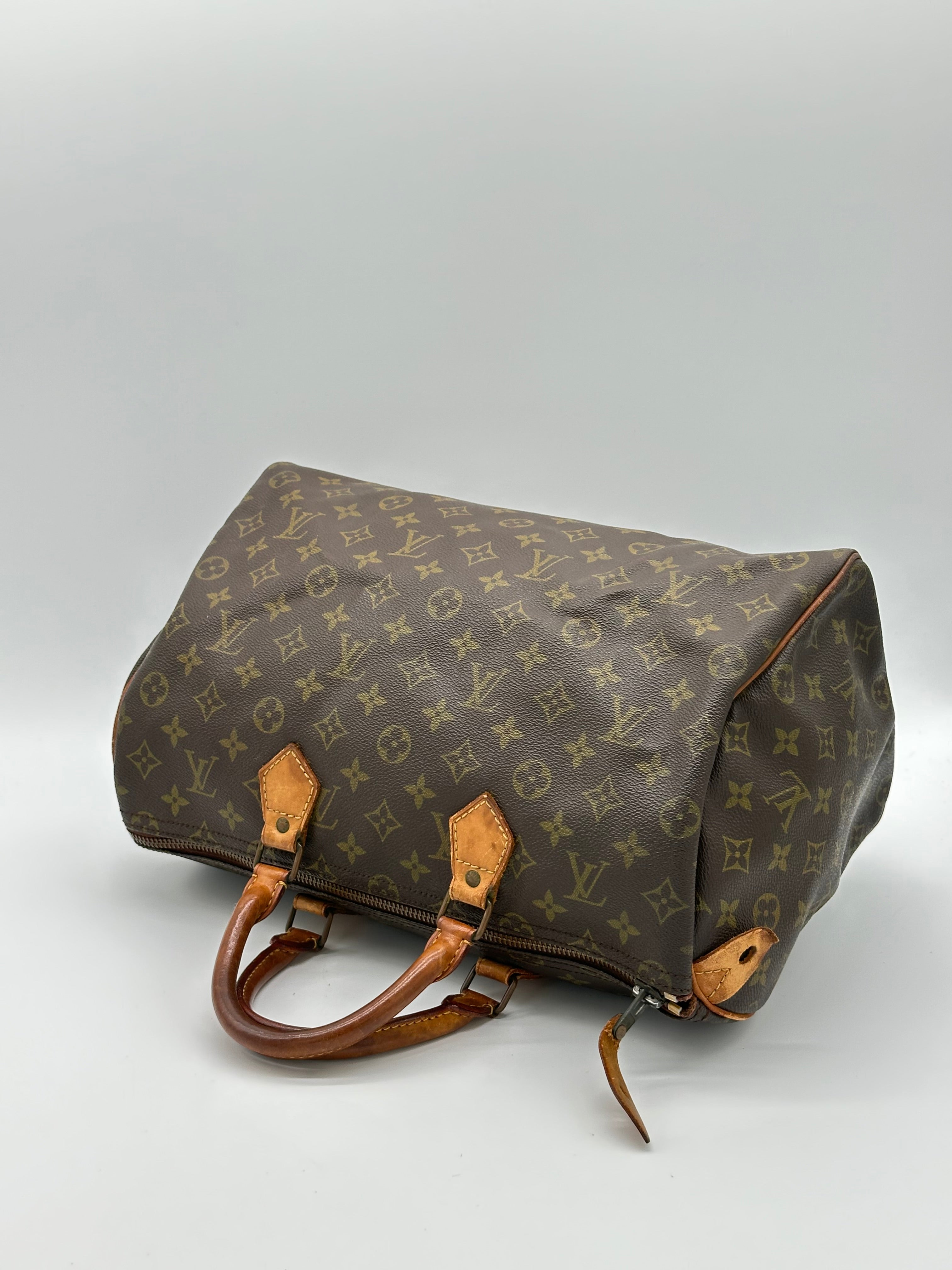 Louis Vuitton Speedy 35