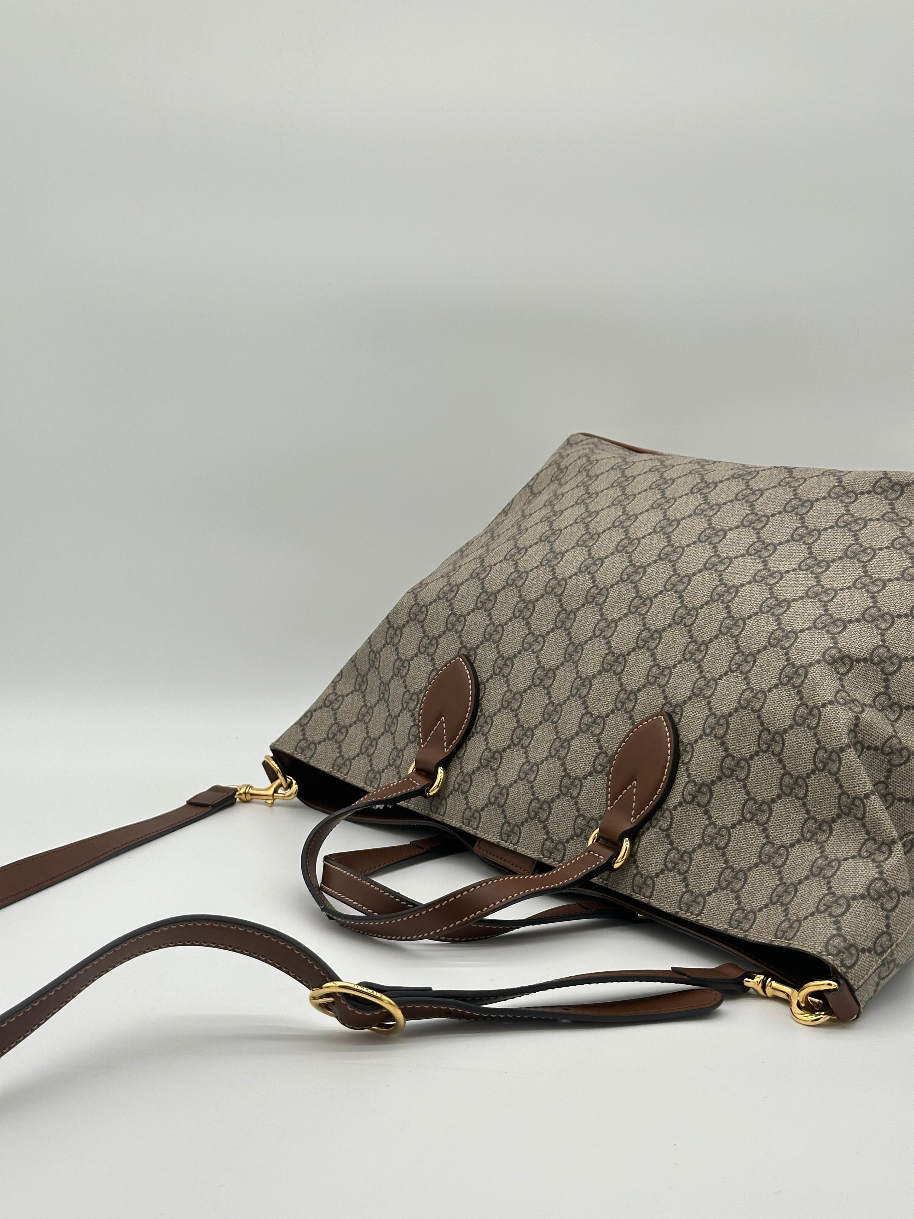 Gucci GG Supreme Tote Bag