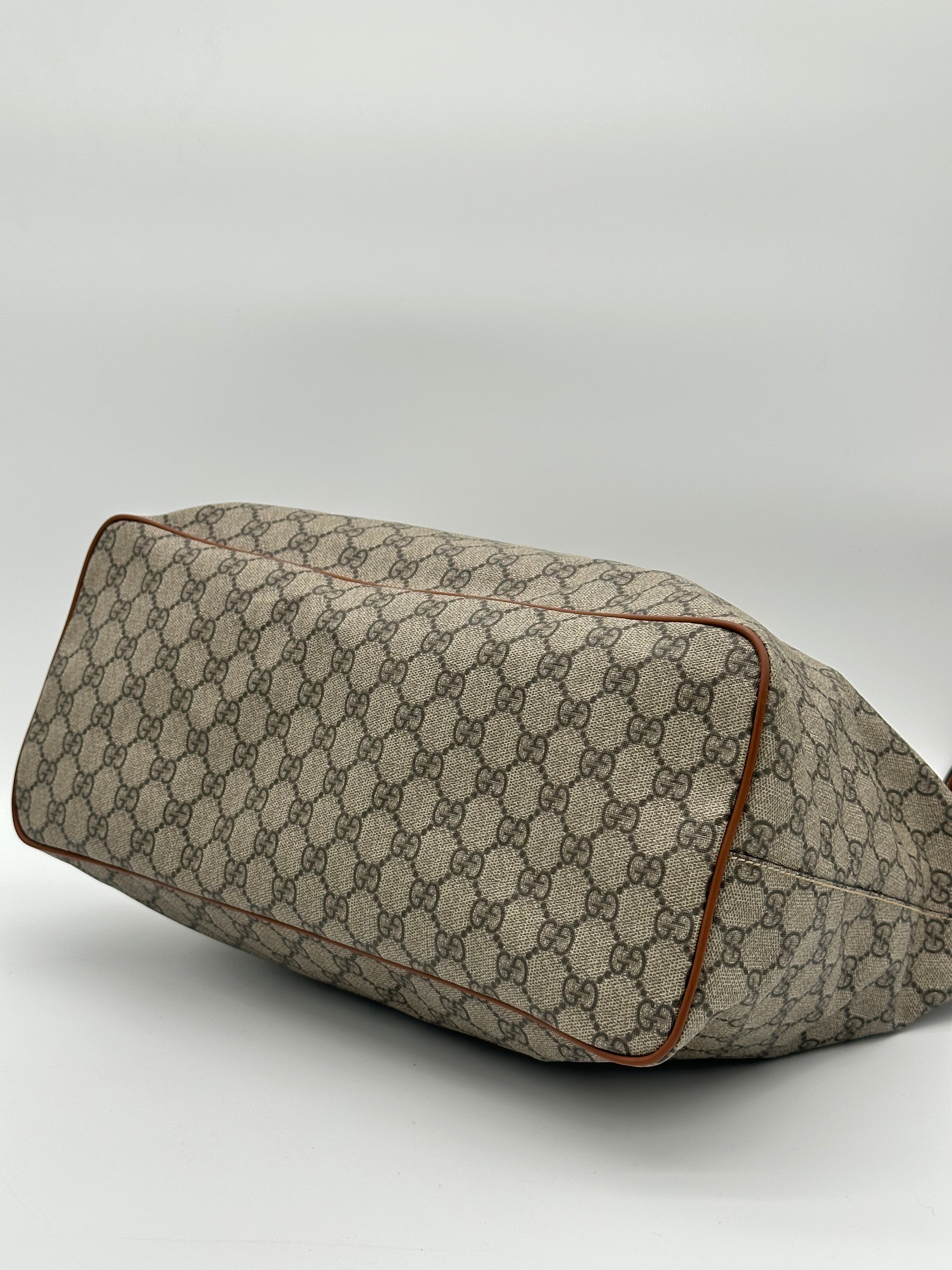Gucci GG Supreme Tote Bag