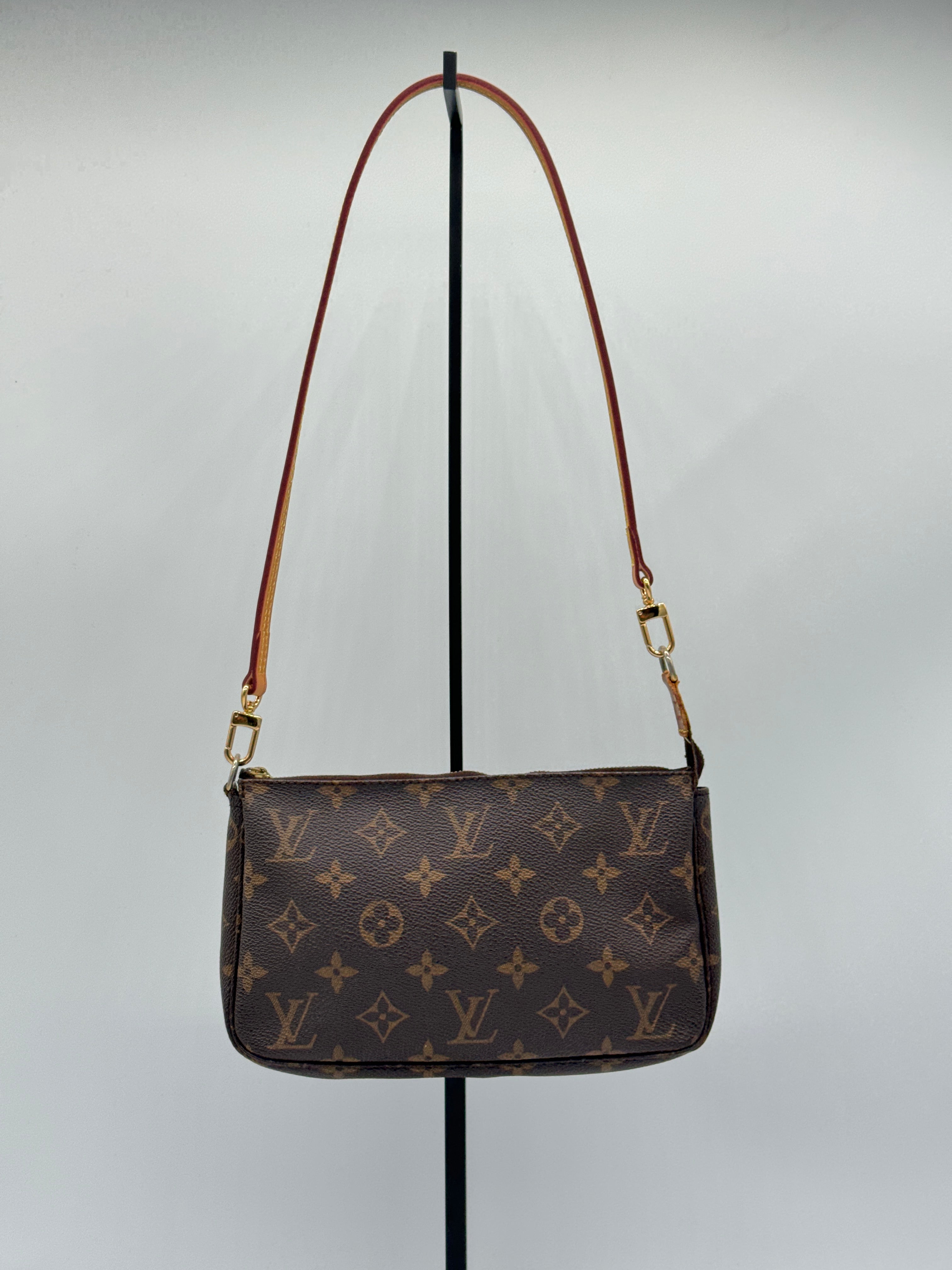Louis Vuitton Pochette Accessoires