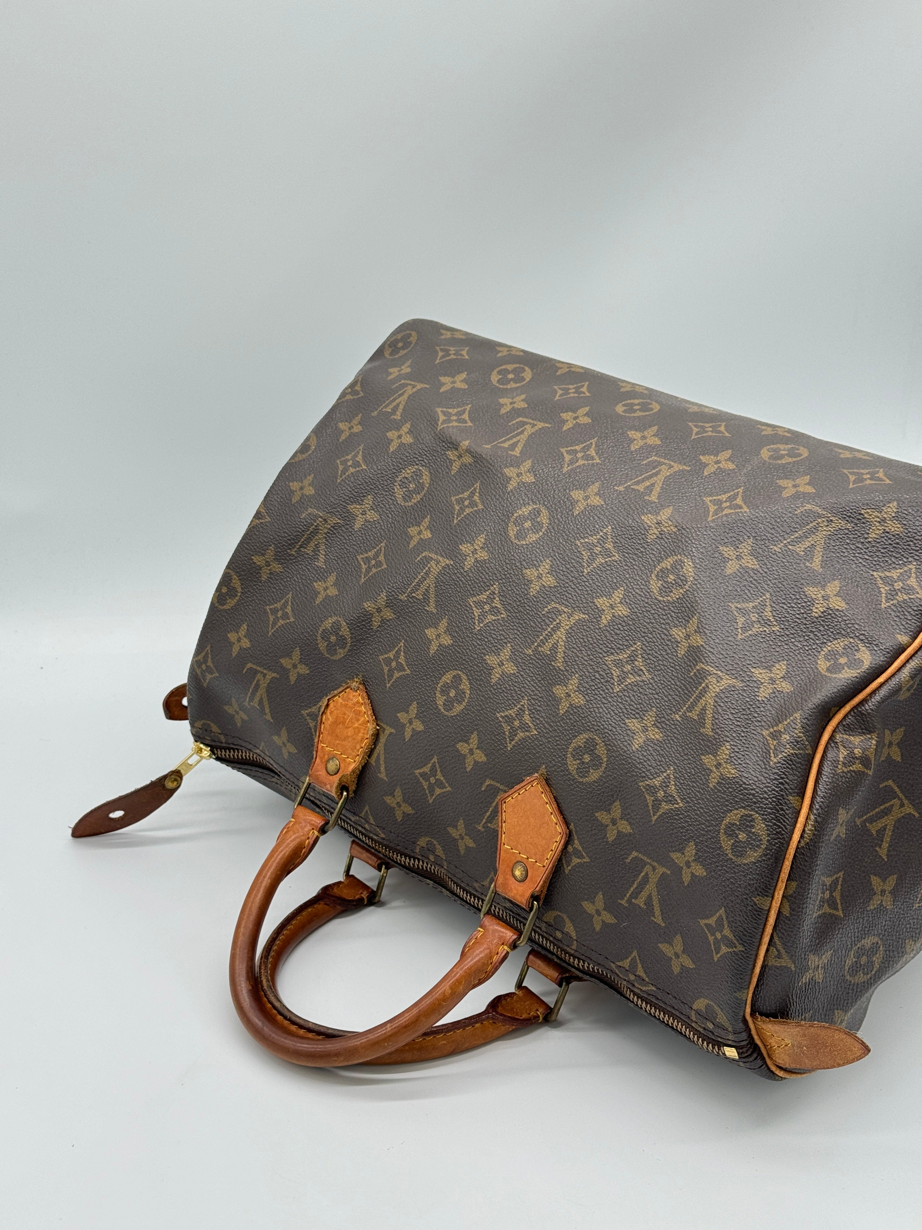 Louis Vuitton Speedy 35