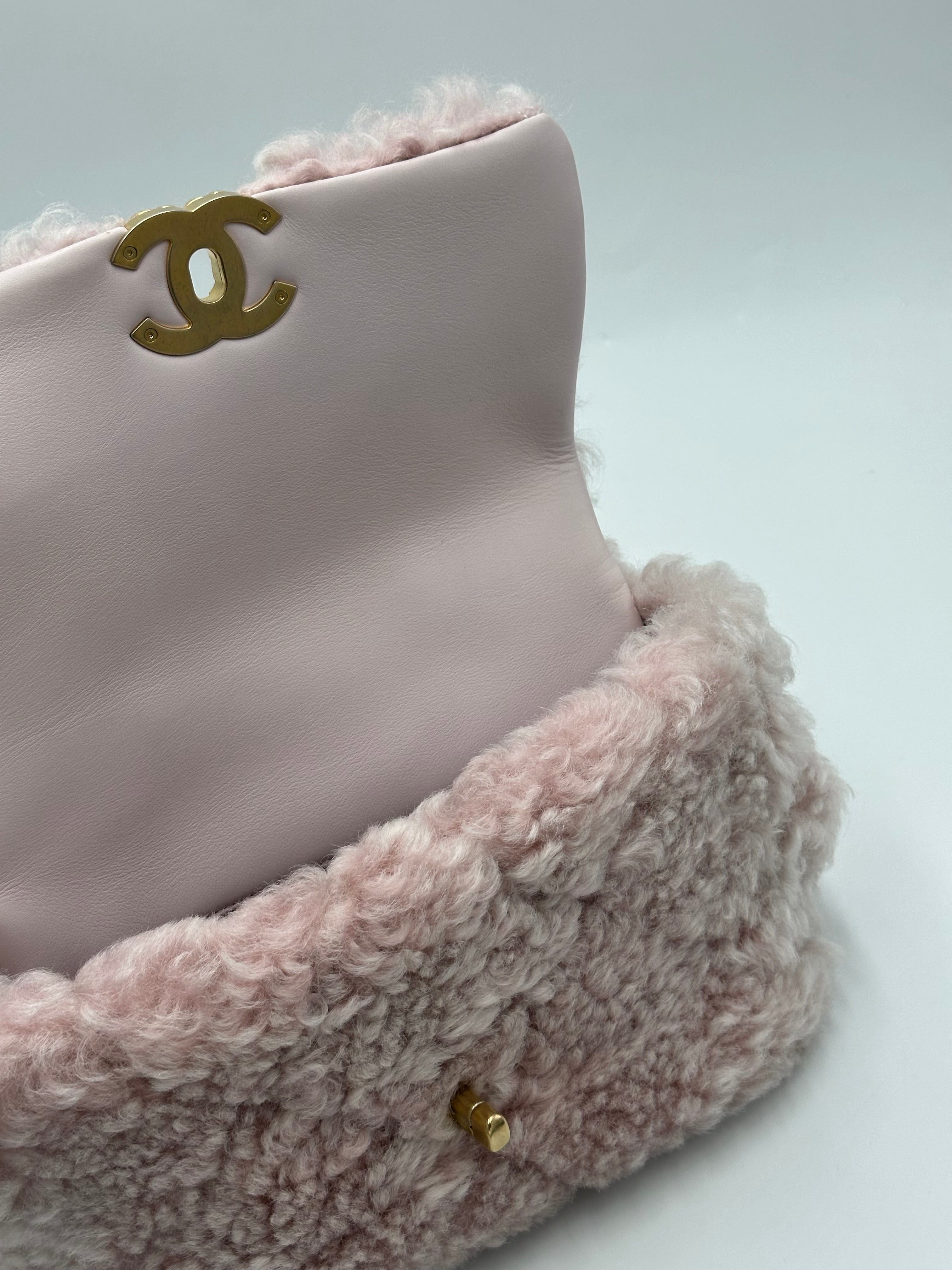Chanel 19