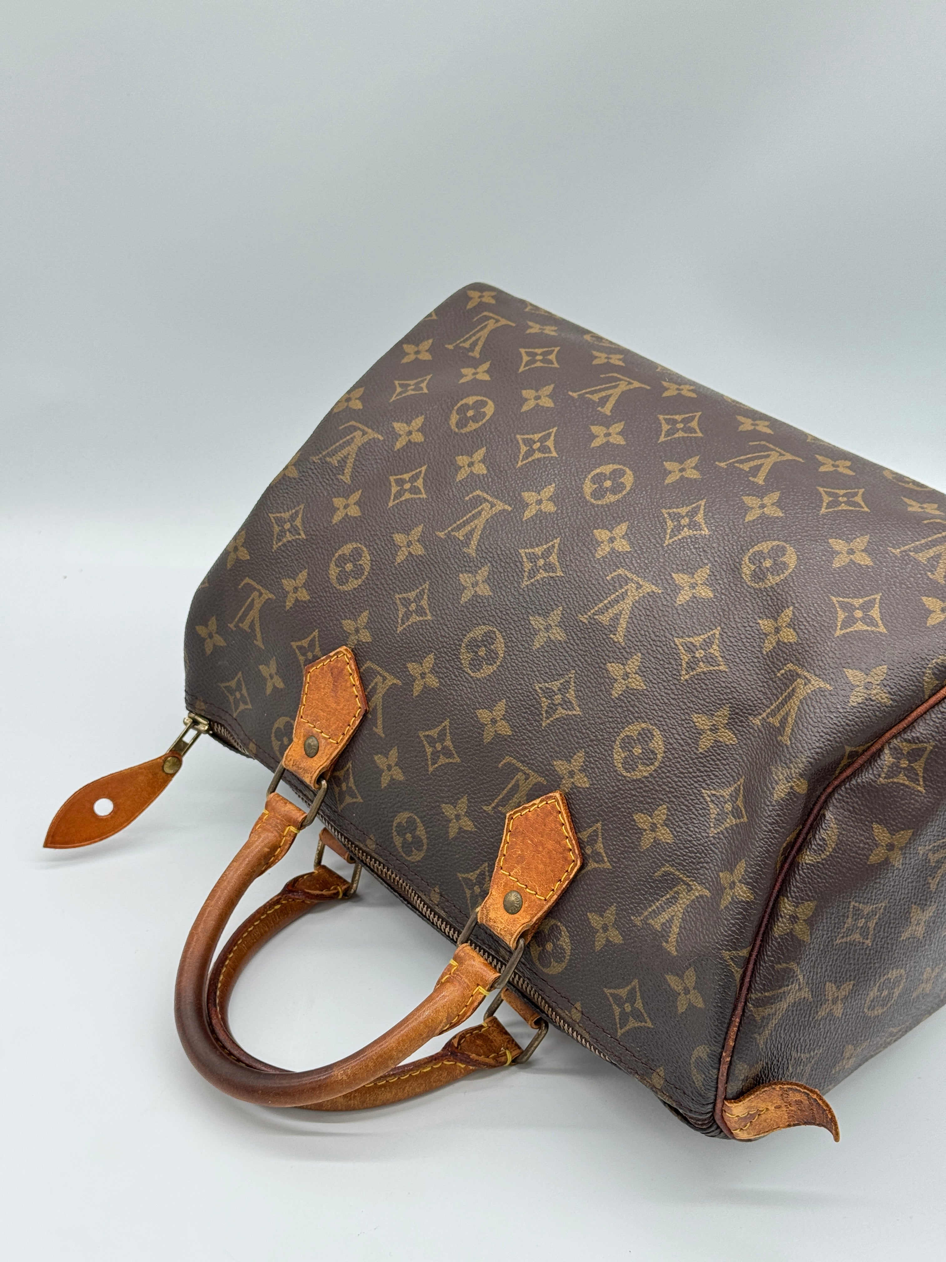 Louis Vuitton Speedy 30