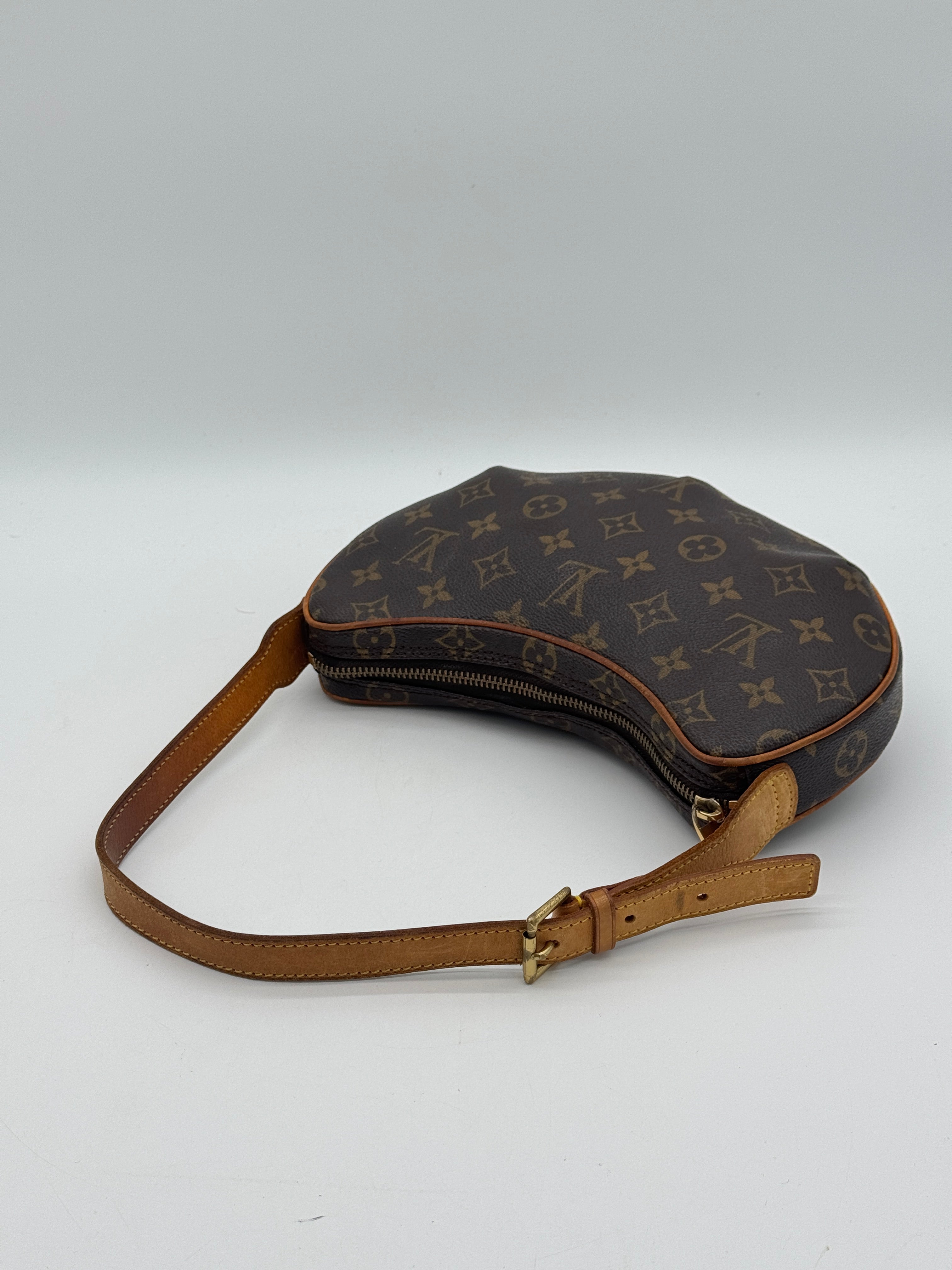 Louis Vuitton Croissant PM
