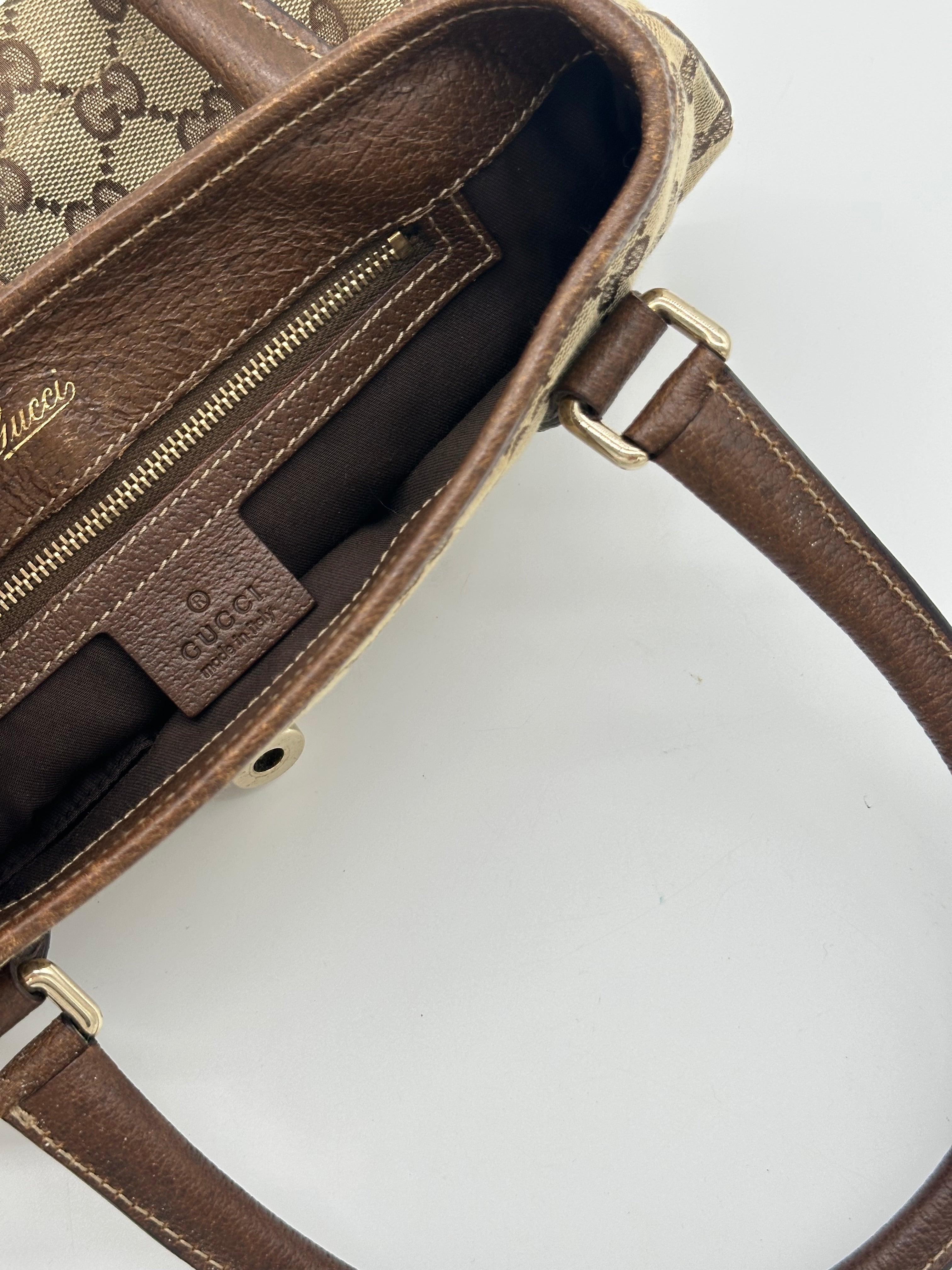 Gucci Piston Lock Jackie
