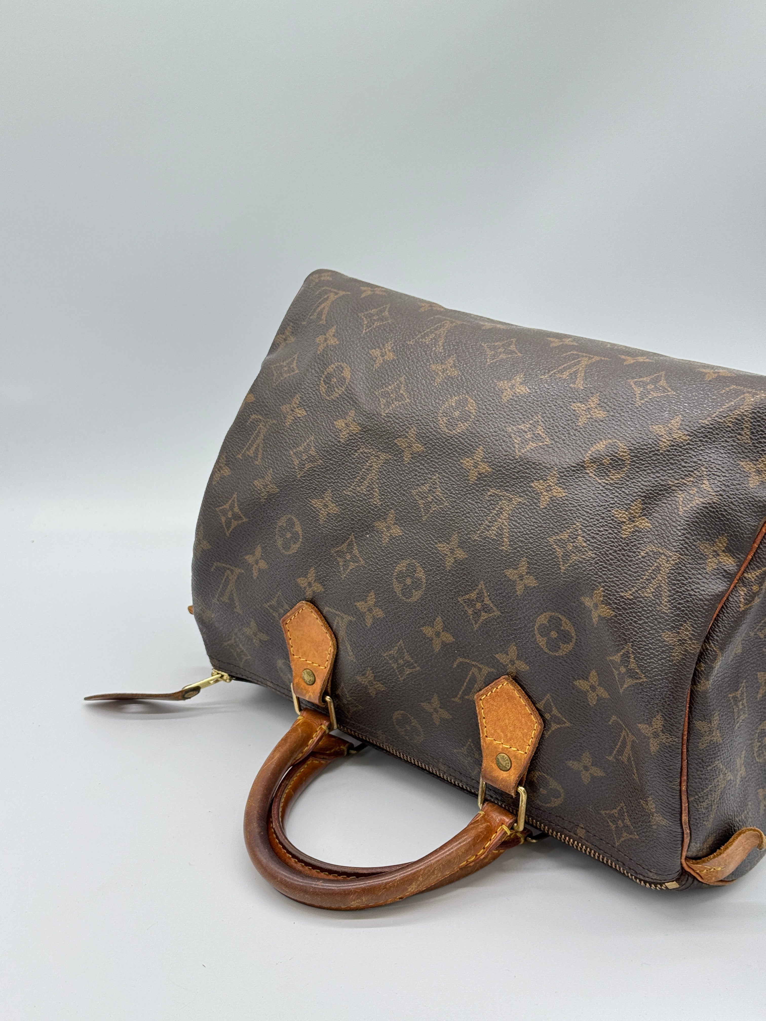 Louis Vuitton Speedy 30
