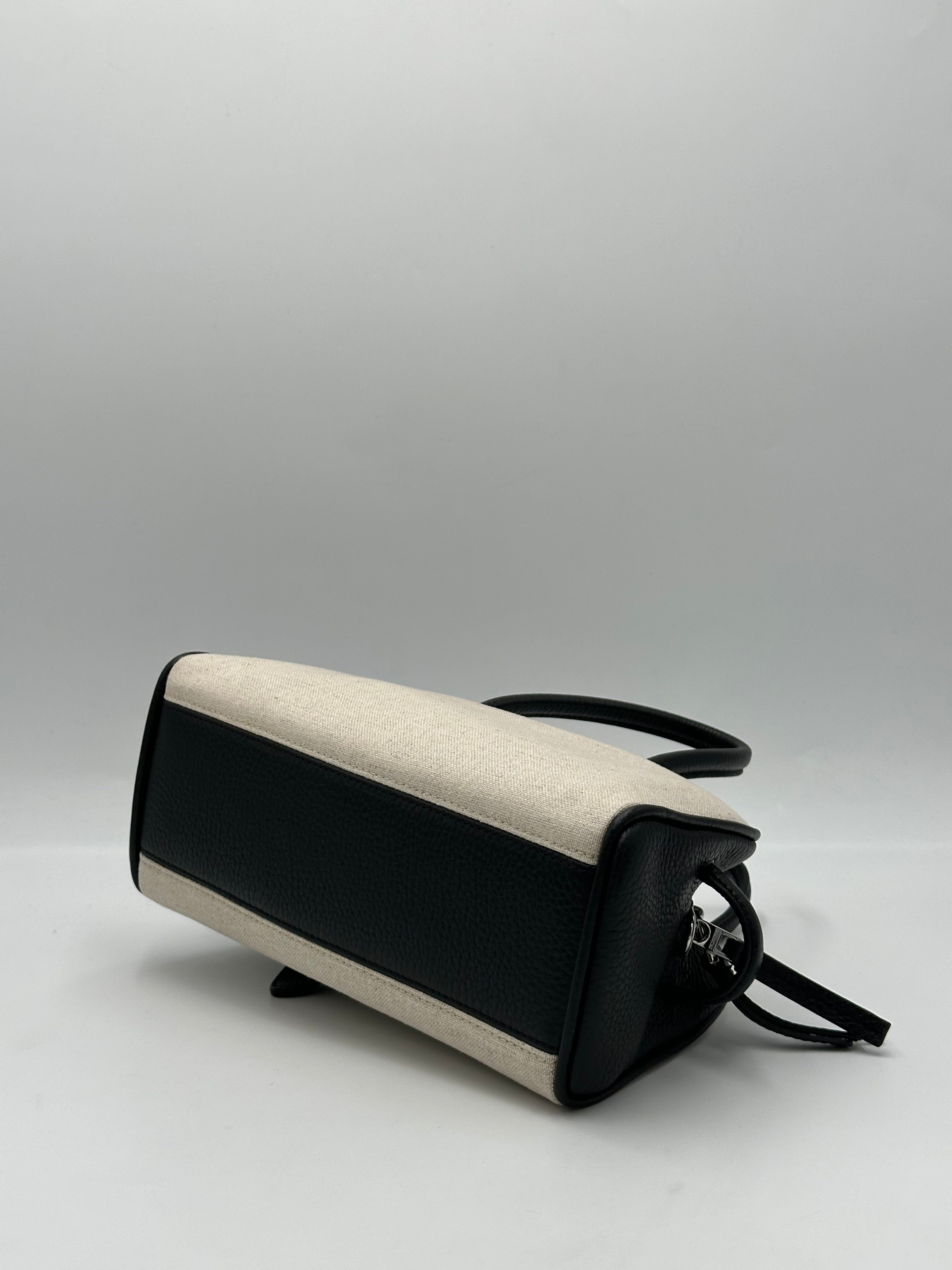 Jacquemus Le Petit Turismo