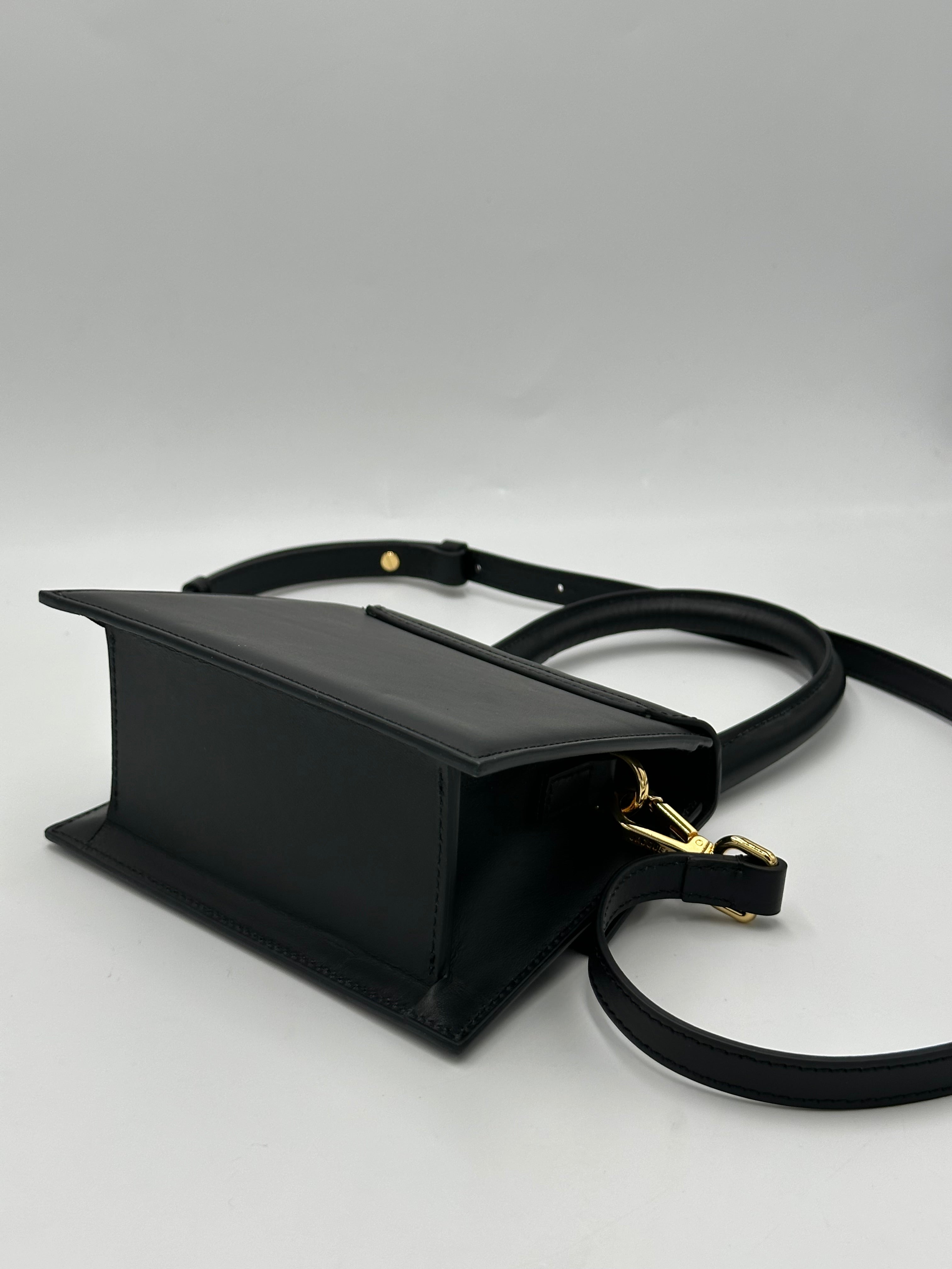 Jacquemus Le Chiquito Moyen