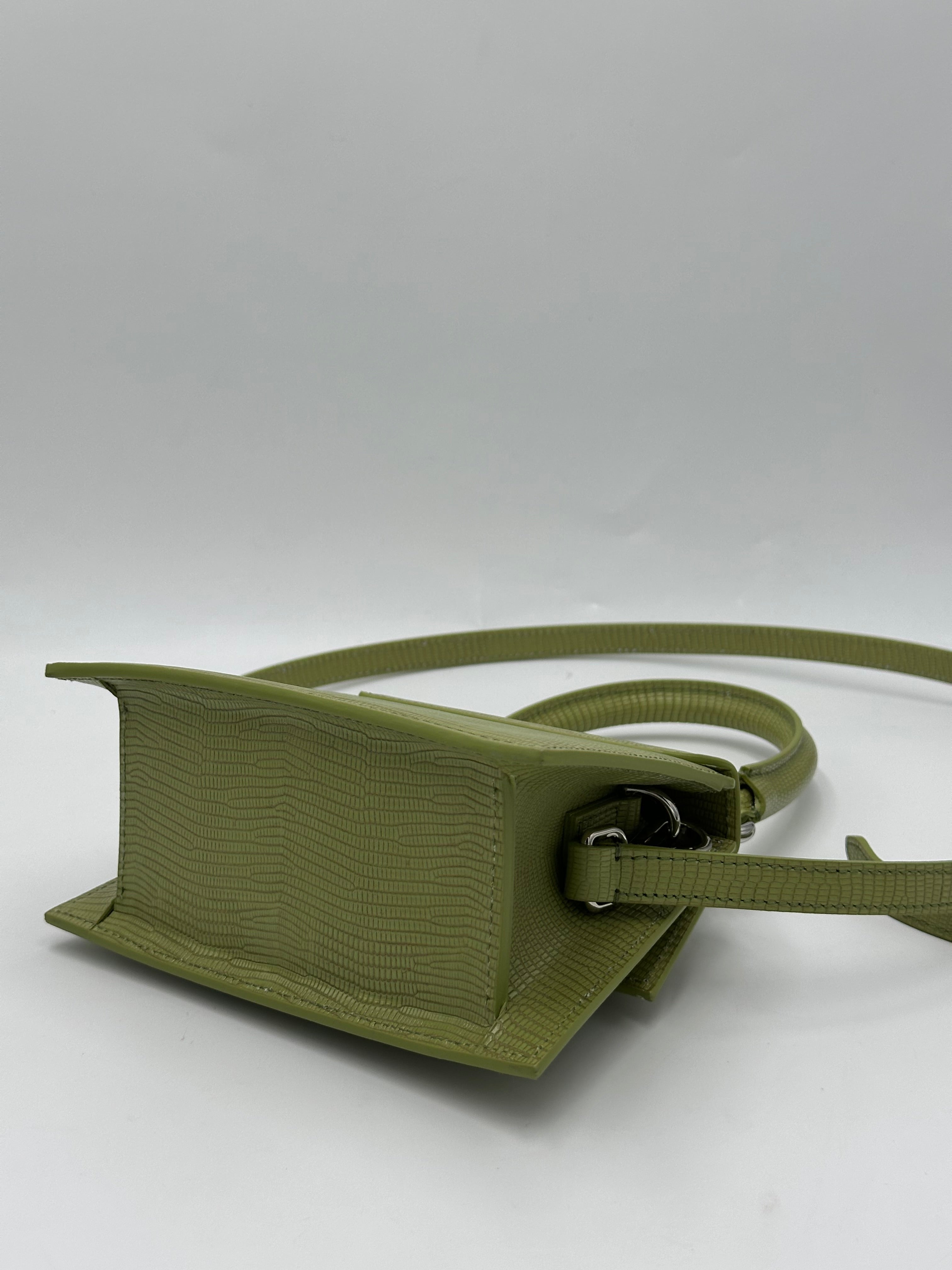 Jacquemus Le Chiquito Moyen