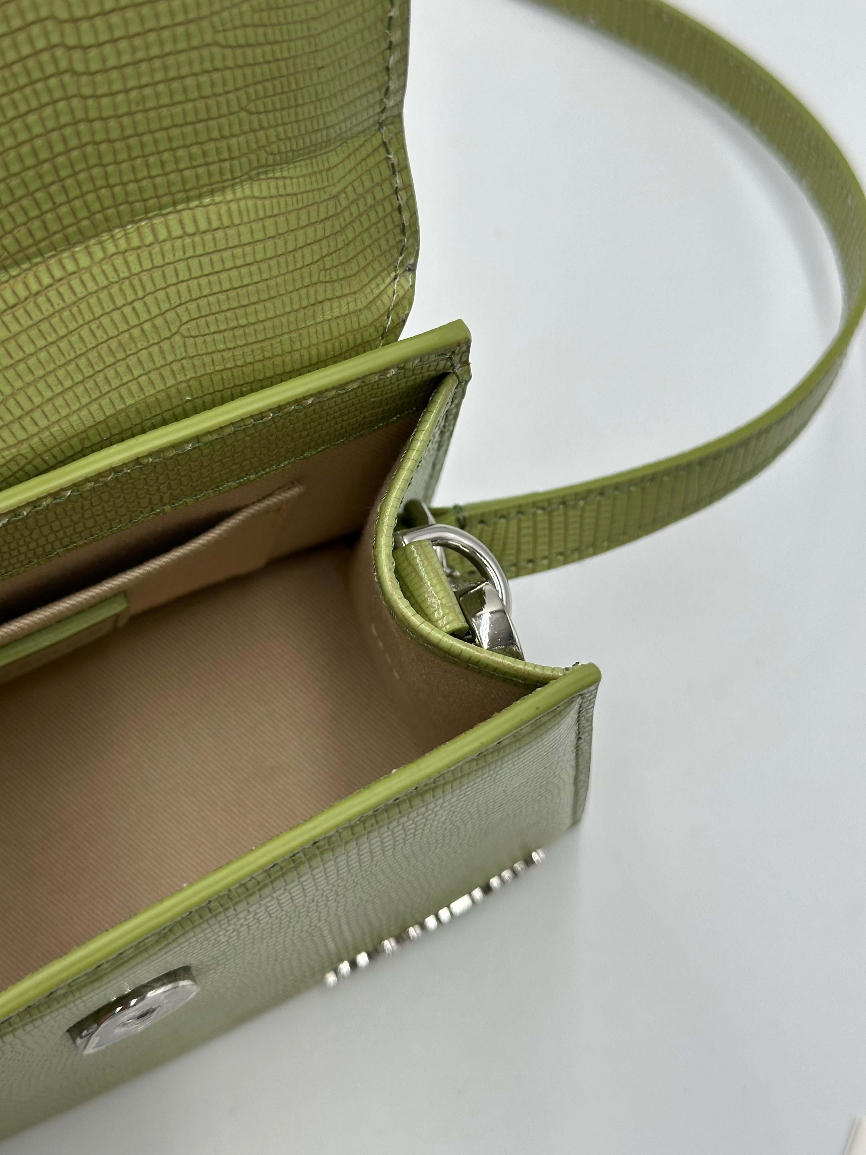 Jacquemus Le Chiquito Moyen