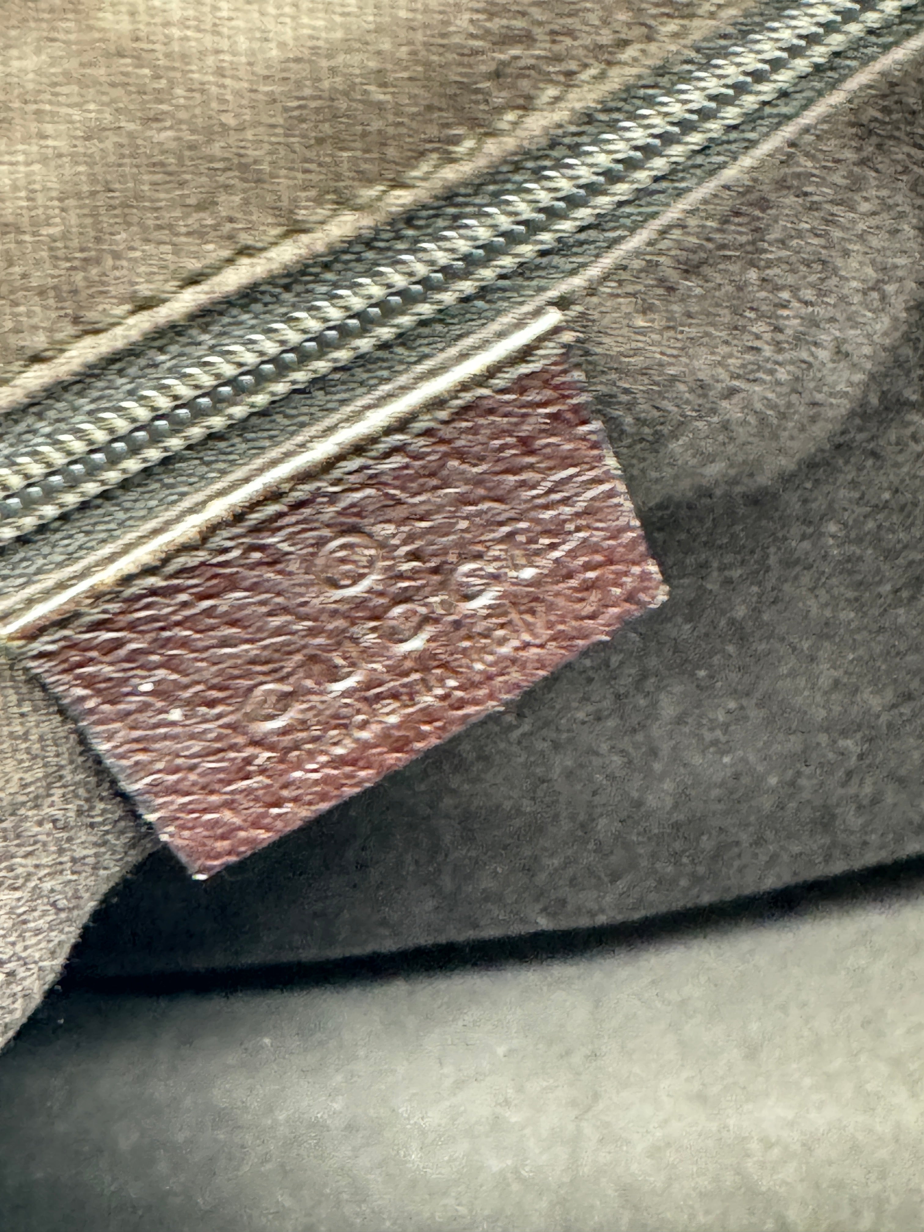 Gucci Lock Canvas